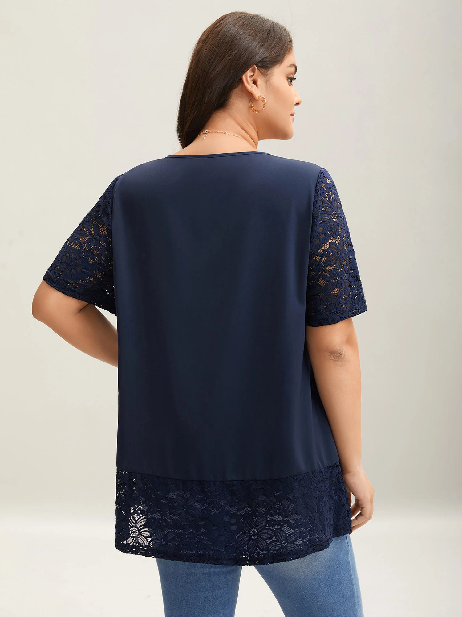 Stretchy Mixed Material Spliced Lace Jersey Top - Image 2