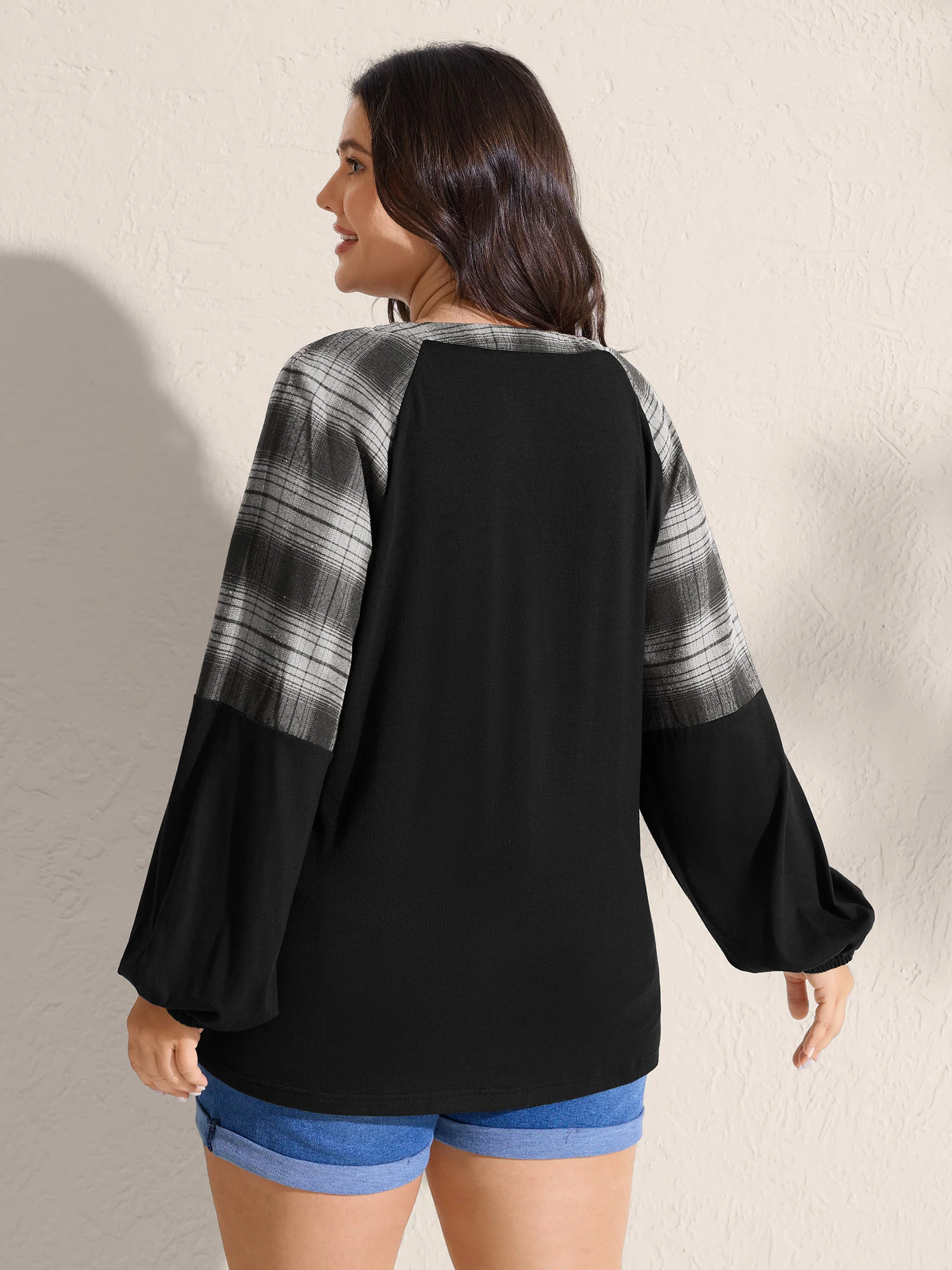 Stretchy Plaid Sleeve Split Neck T-Shirt - Image 13