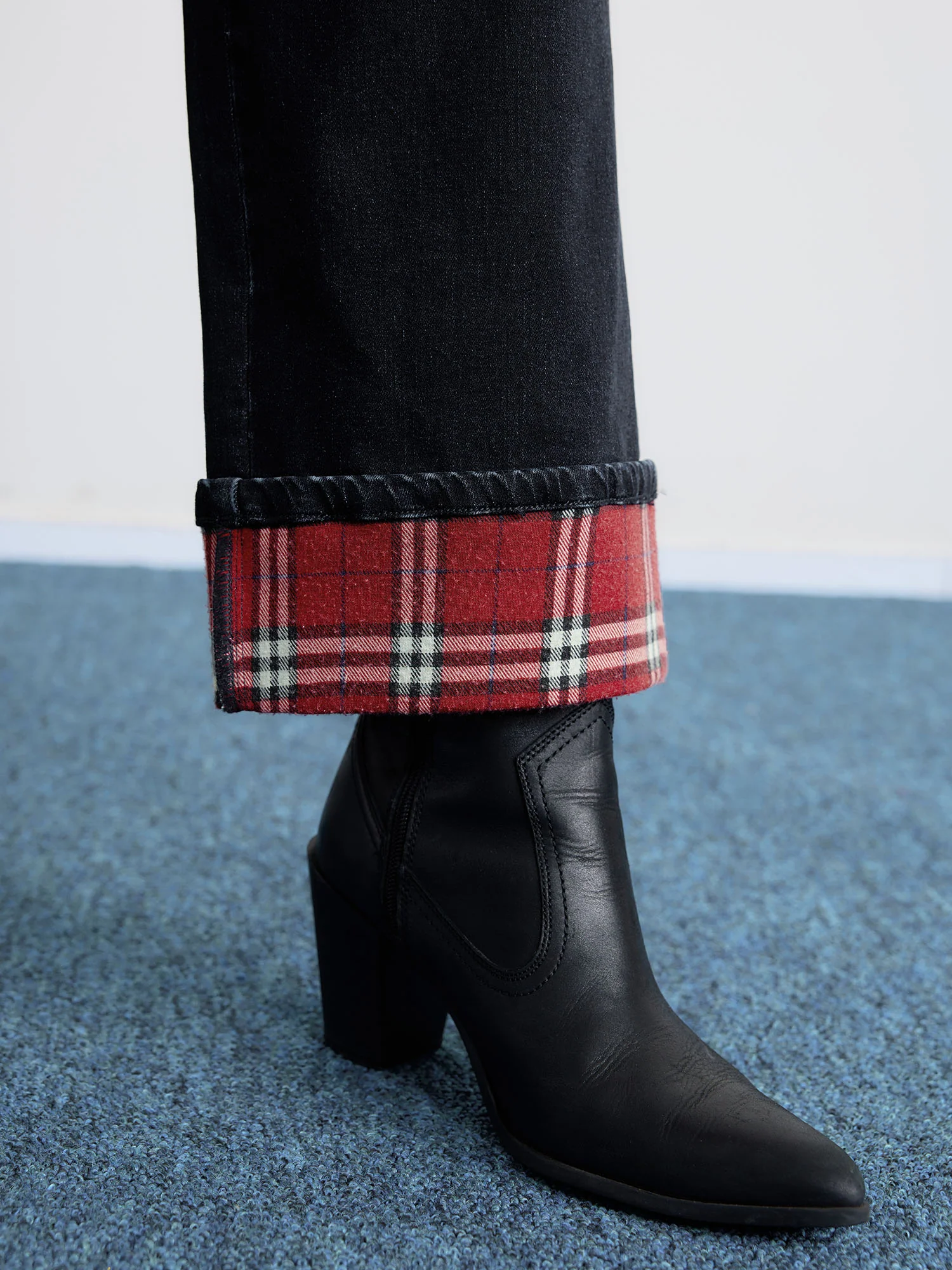 Plaid Folded Hem Cropped Straight-Leg Jeans - Image 5