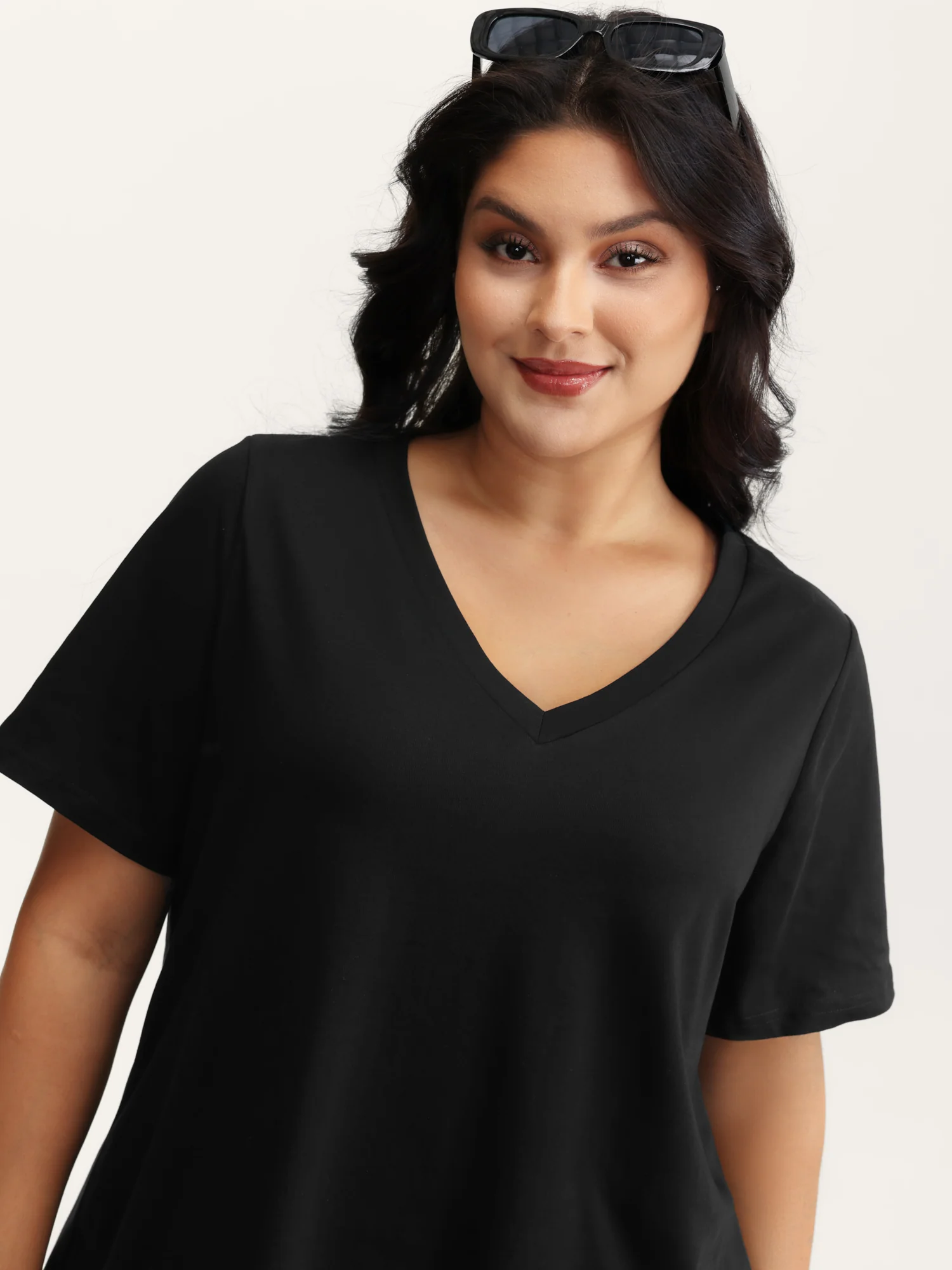 Stretchy Plain V-Neck T-Shirt - Image 9