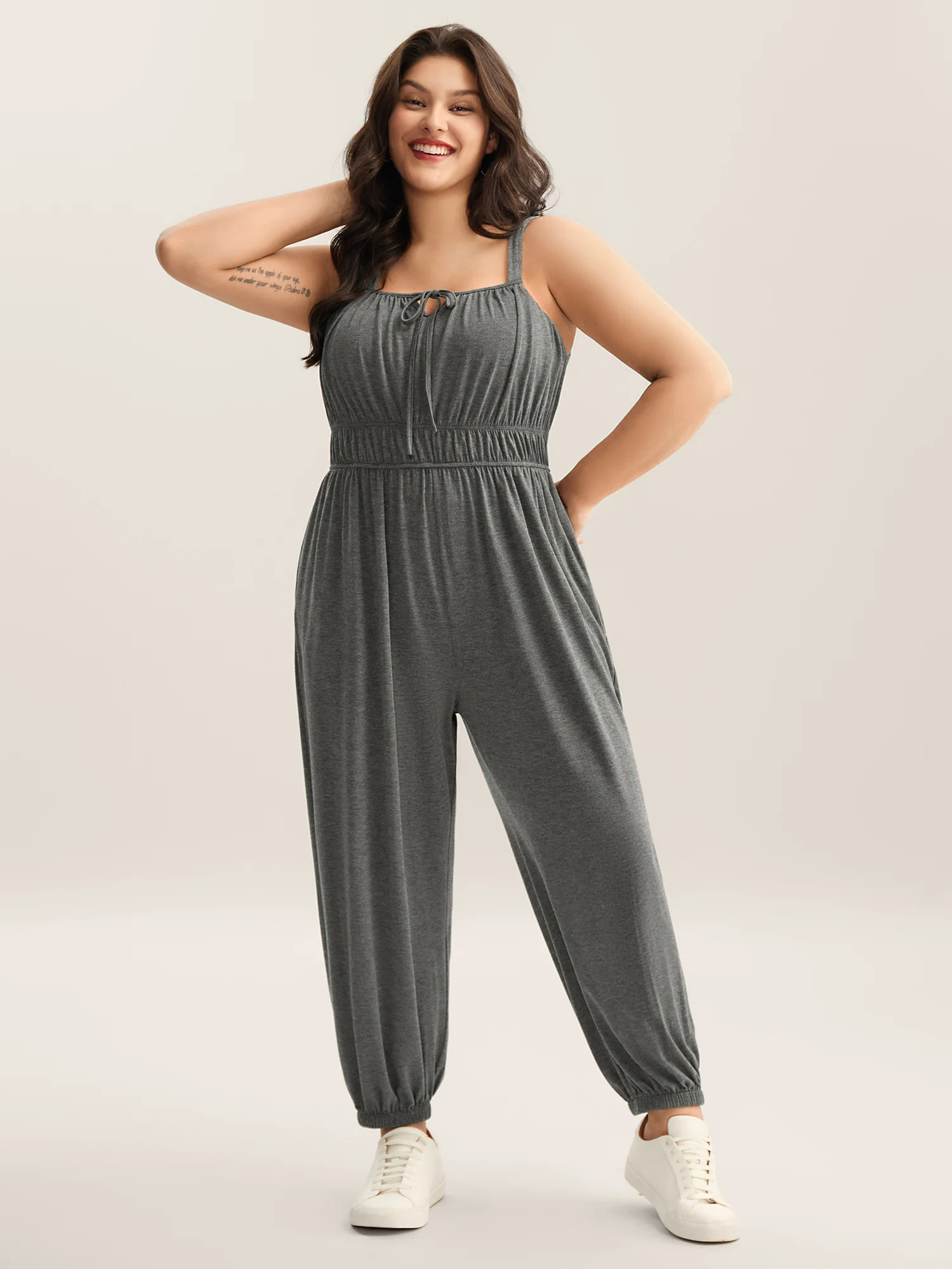 Stretchy Pleated Straps Pockets Jumpsuit - Image 2