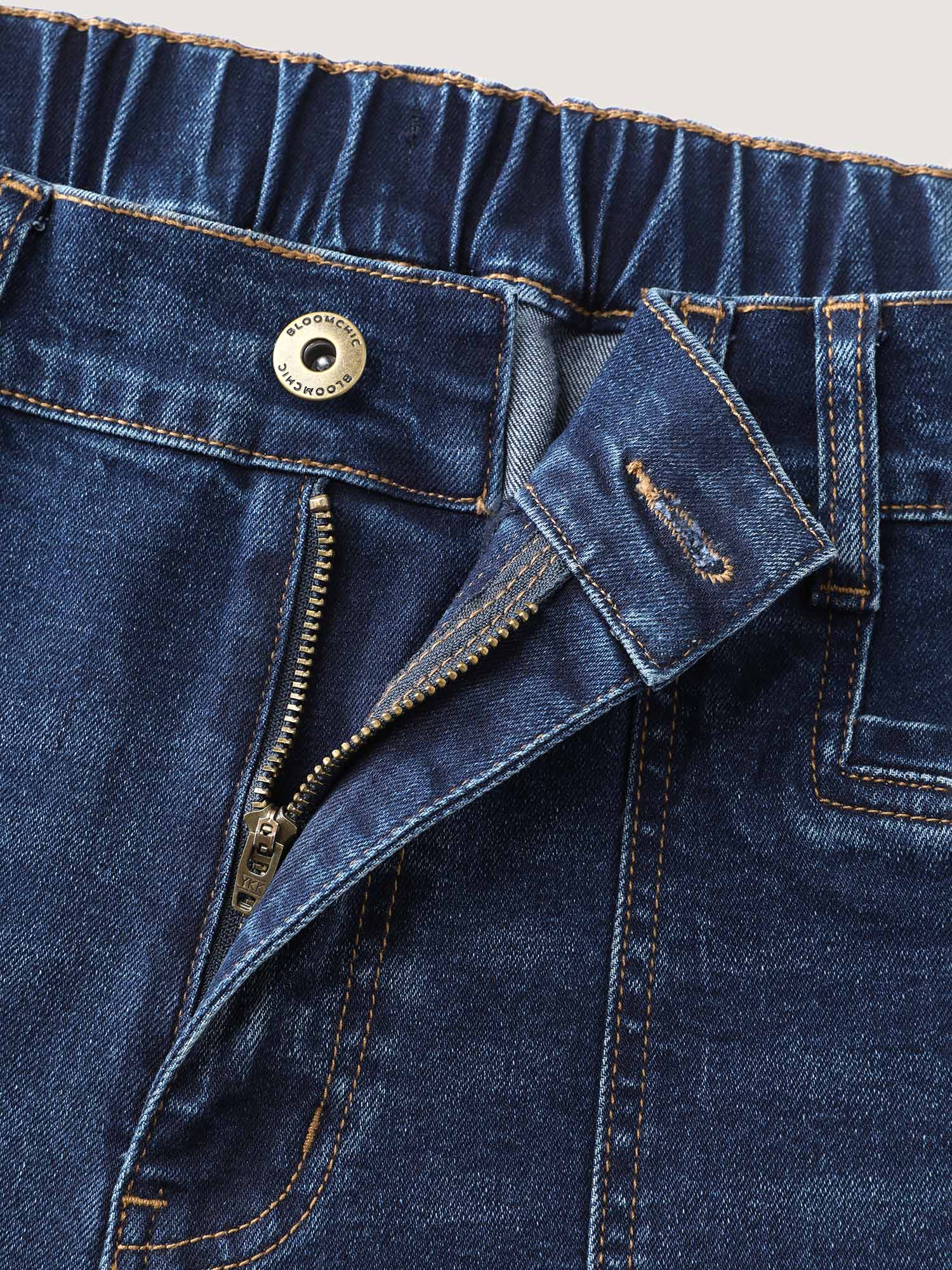 Stretchy Pockets Flared Jeans - Image 8