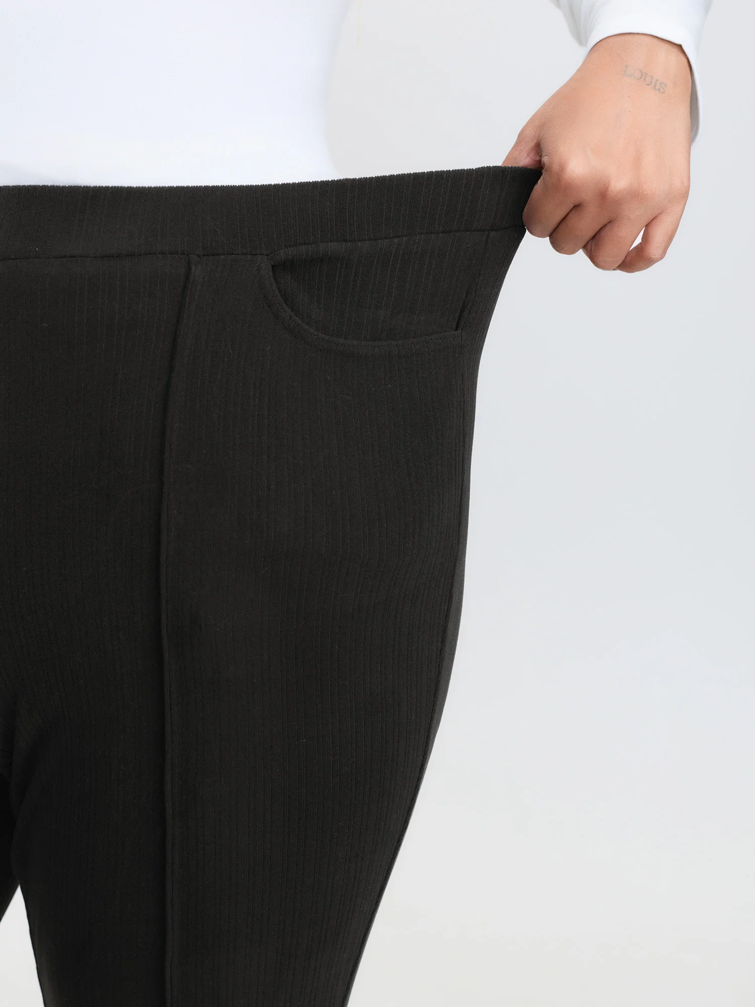 Stretchy Pockets Mid Rise Bootcut Pants - Image 4
