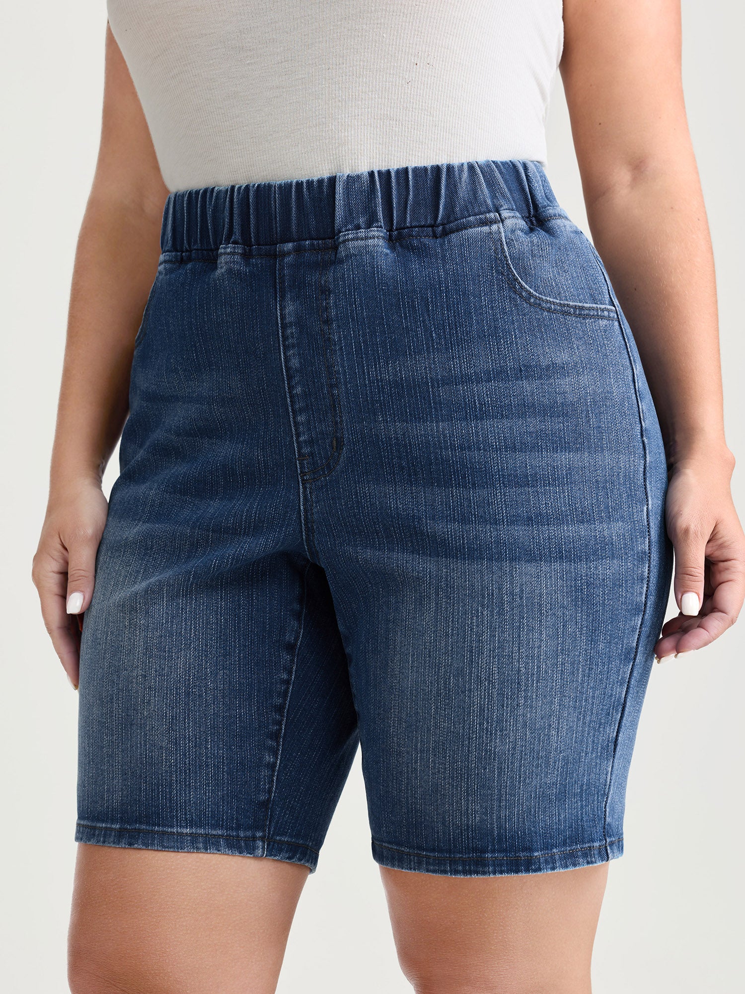 Stretchy Pull-On High Waist Pockets Denim Shorts - Image 2