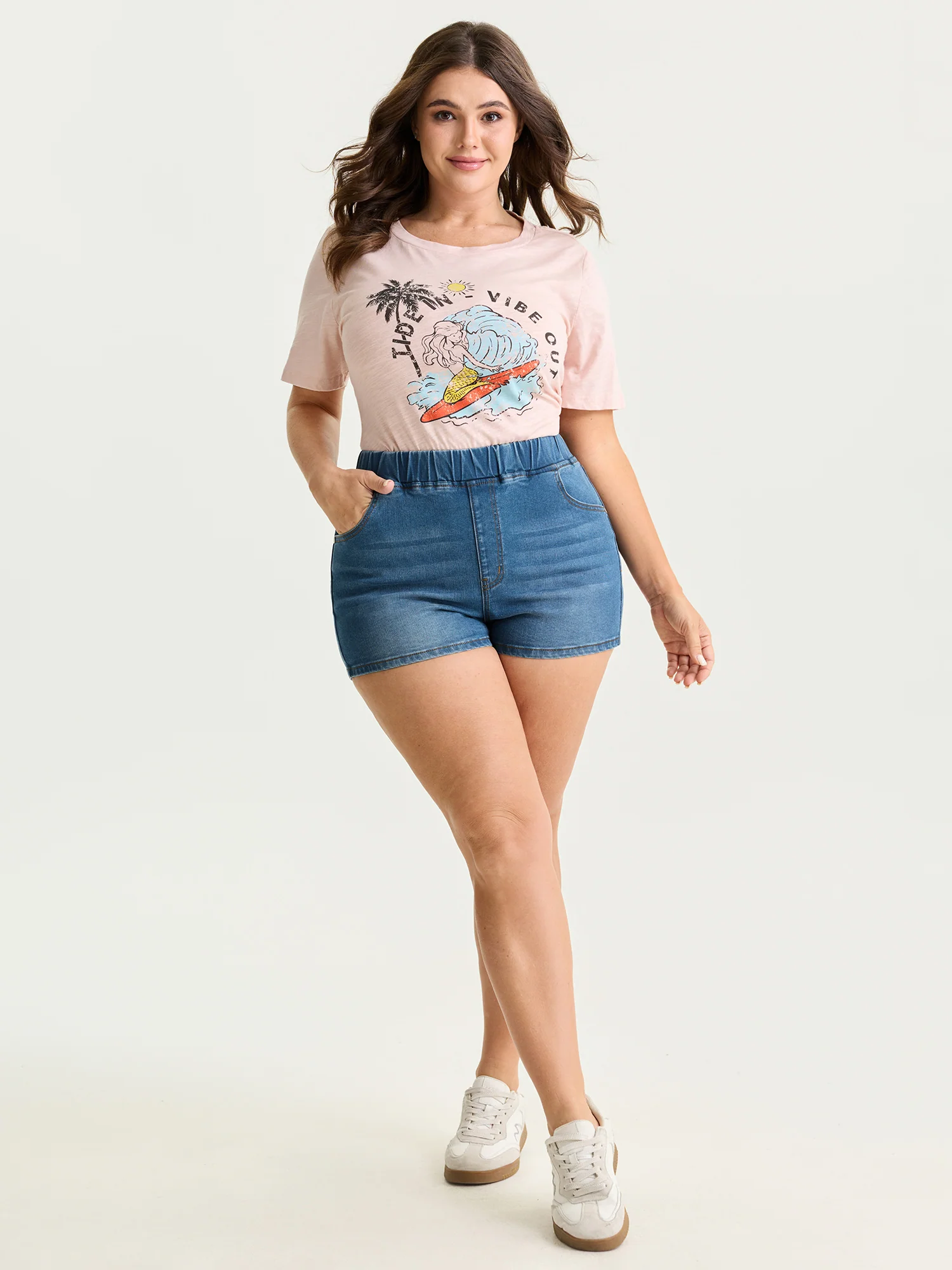 Stretchy Pull-On Pockets Denim Shorts - Image 2