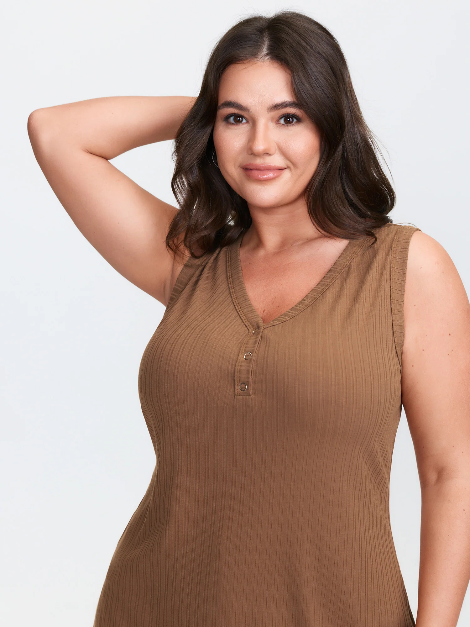 Stretchy Ribbed V-Neck Fitted Tank Top - Image 3