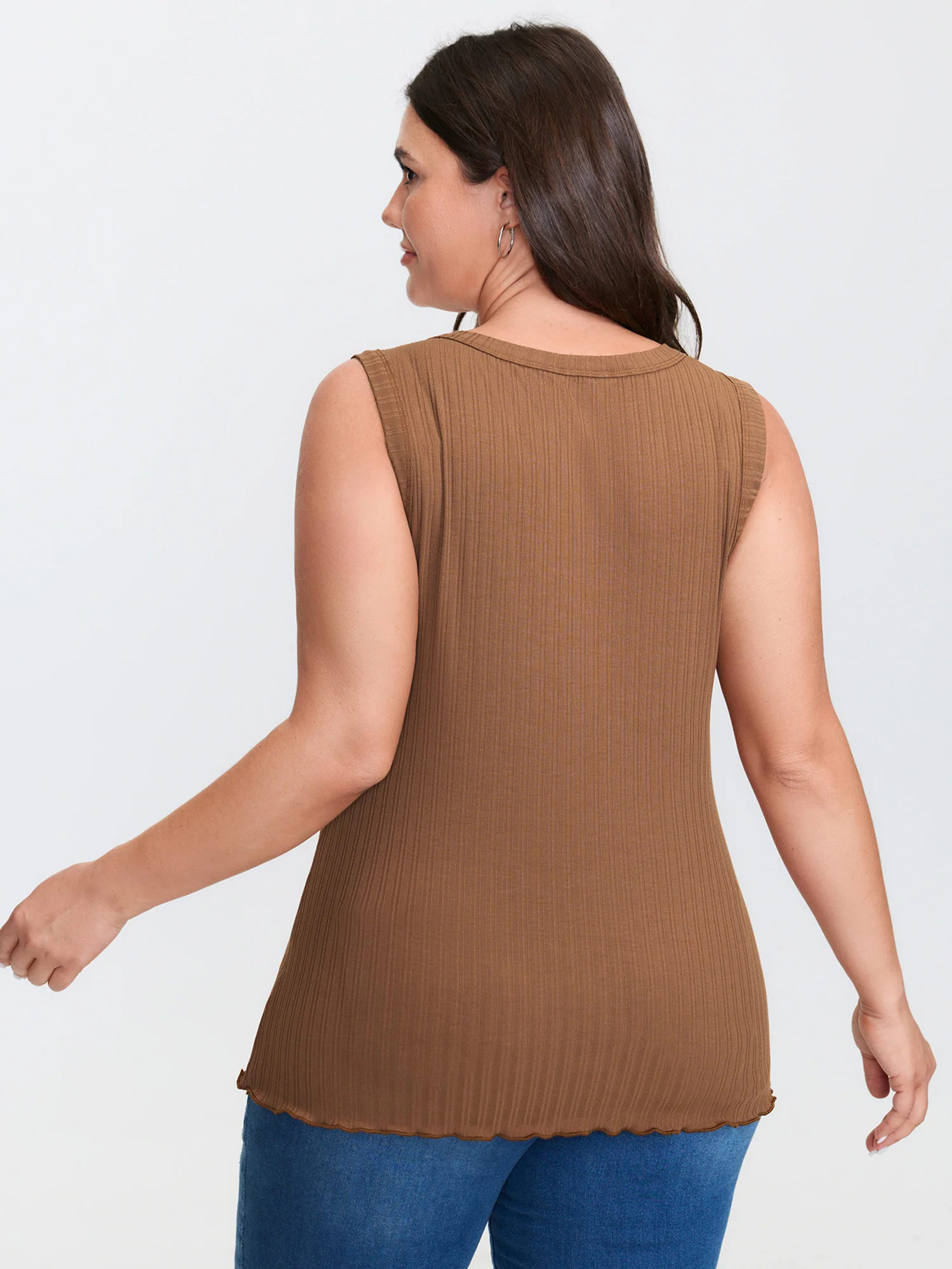 Stretchy Ribbed V-Neck Fitted Tank Top - Image 4