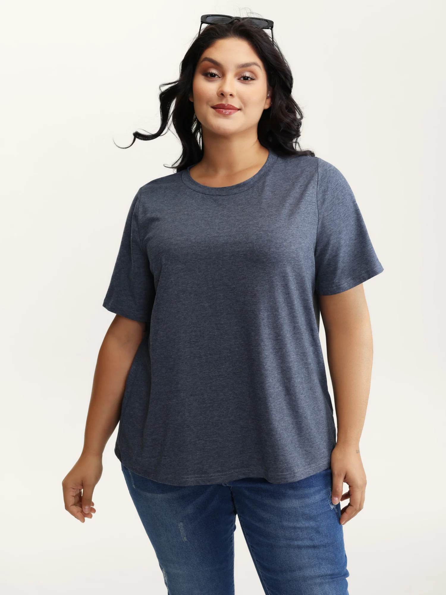 Stretchy Round Neck Solid T-Shirt - Image 14