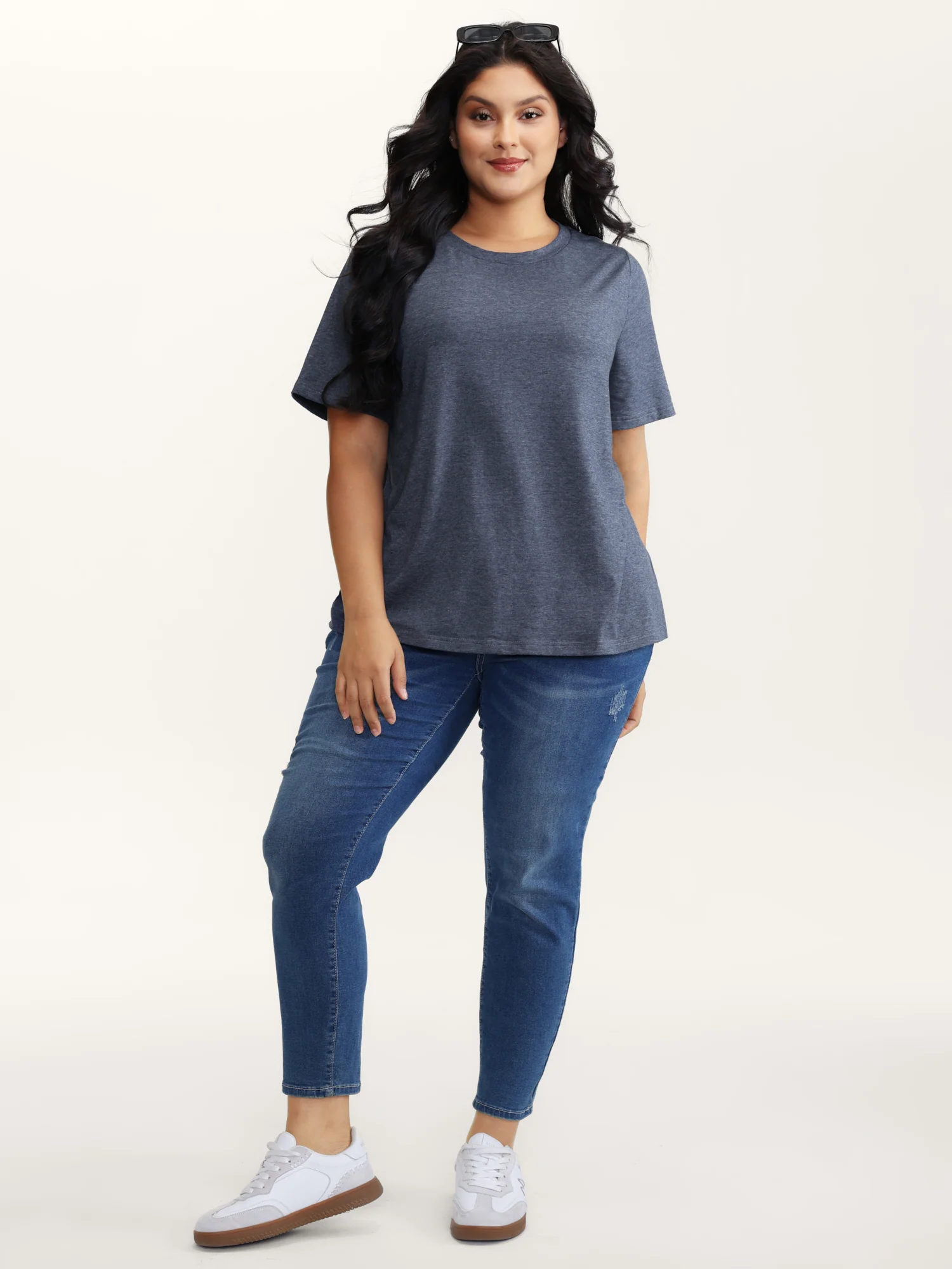 Stretchy Round Neck Solid T-Shirt - Image 15
