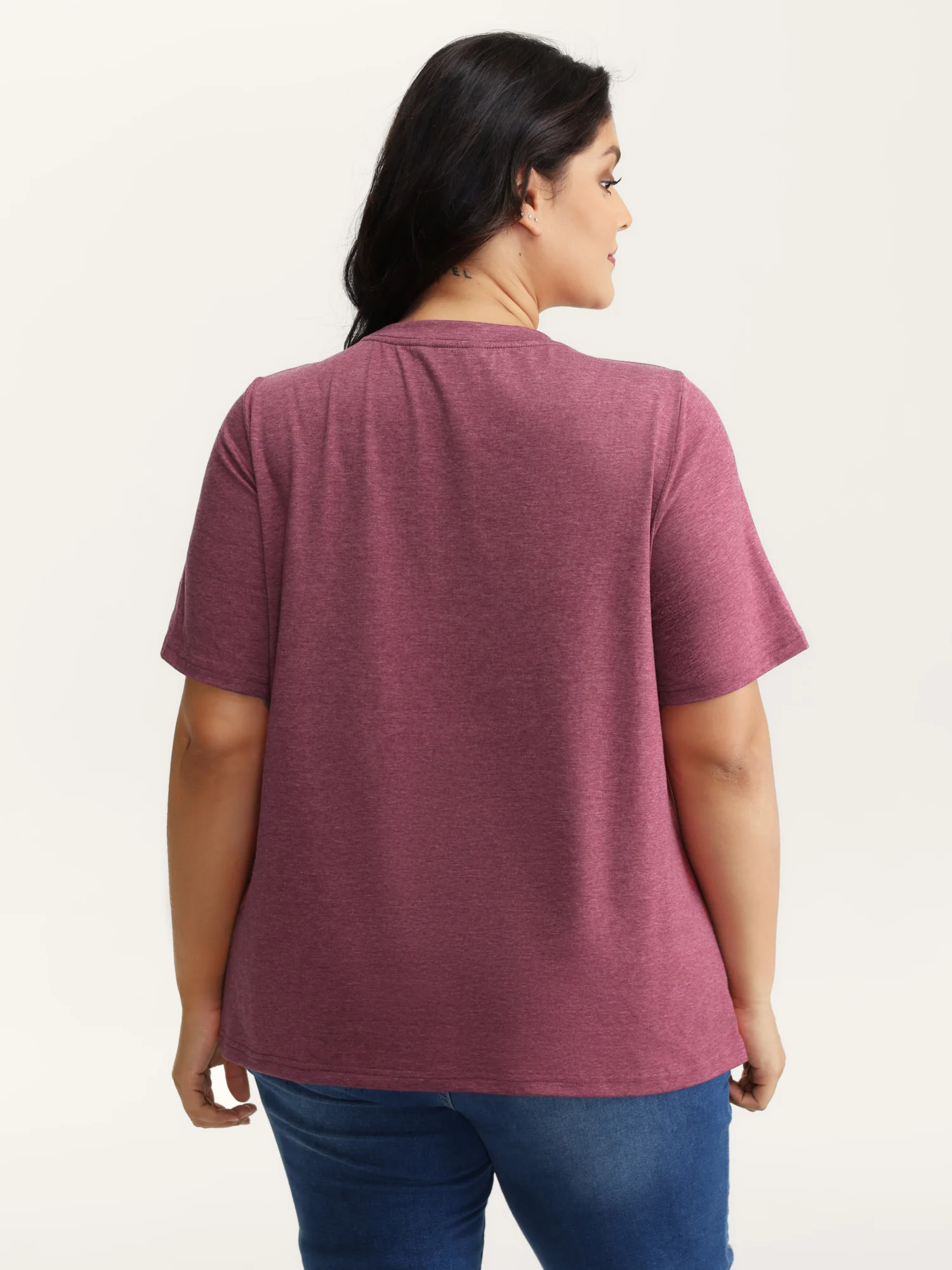 Stretchy Round Neck Solid T-Shirt - Image 4