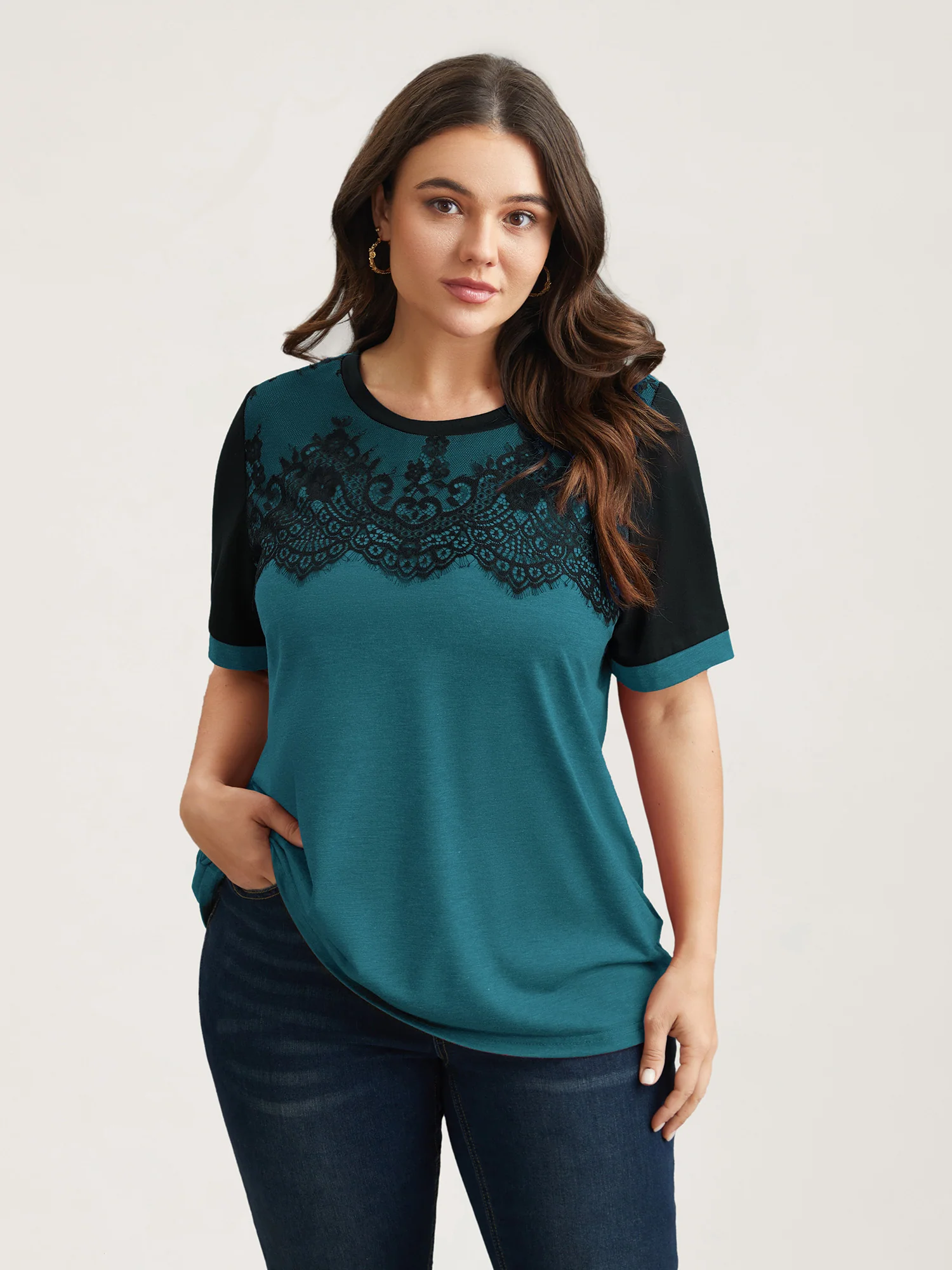 Stretchy Scalloped Lace Color Contrast T-Shirt - Image 6