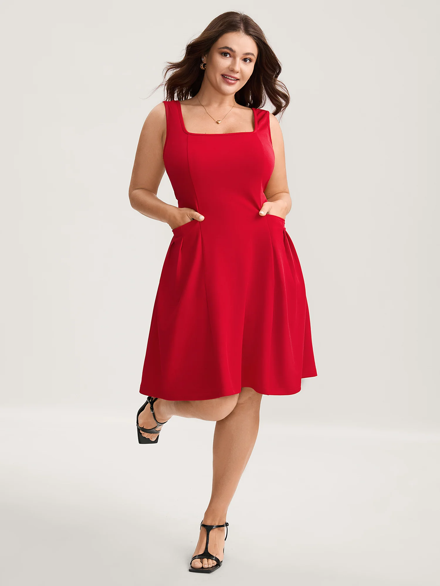 Stretchy Sculpted Side Pockets Mini Dress - Image 3