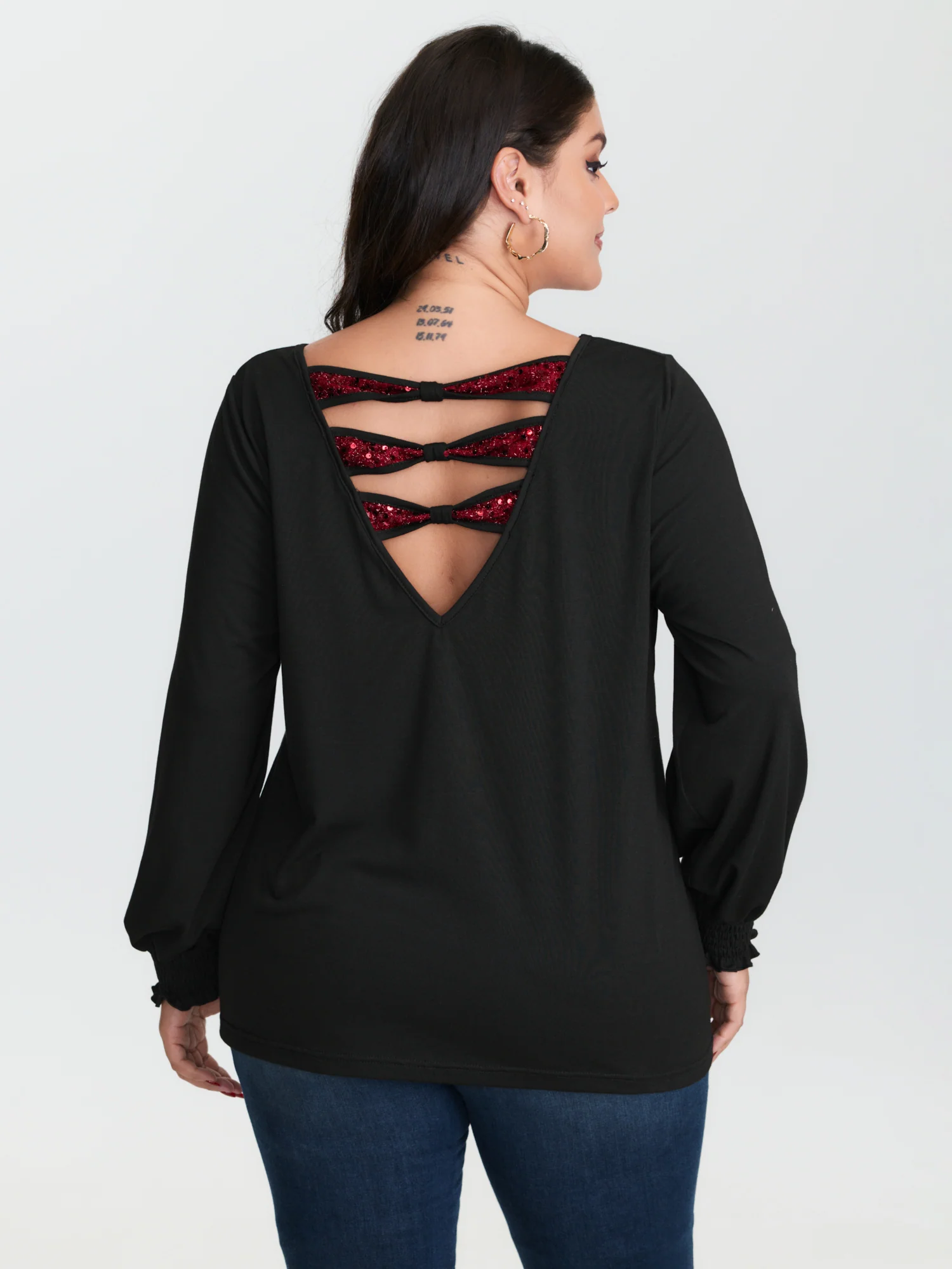 Stretchy Sequin Backless Shirred Cuff T-Shirt - Image 4