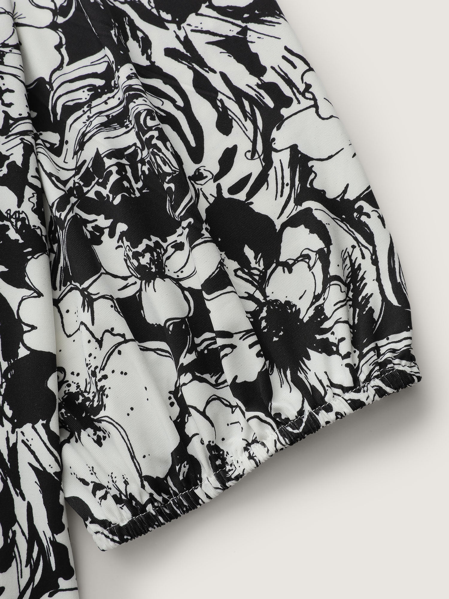 Stretchy Silhouette Flower Knit Top - Image 7