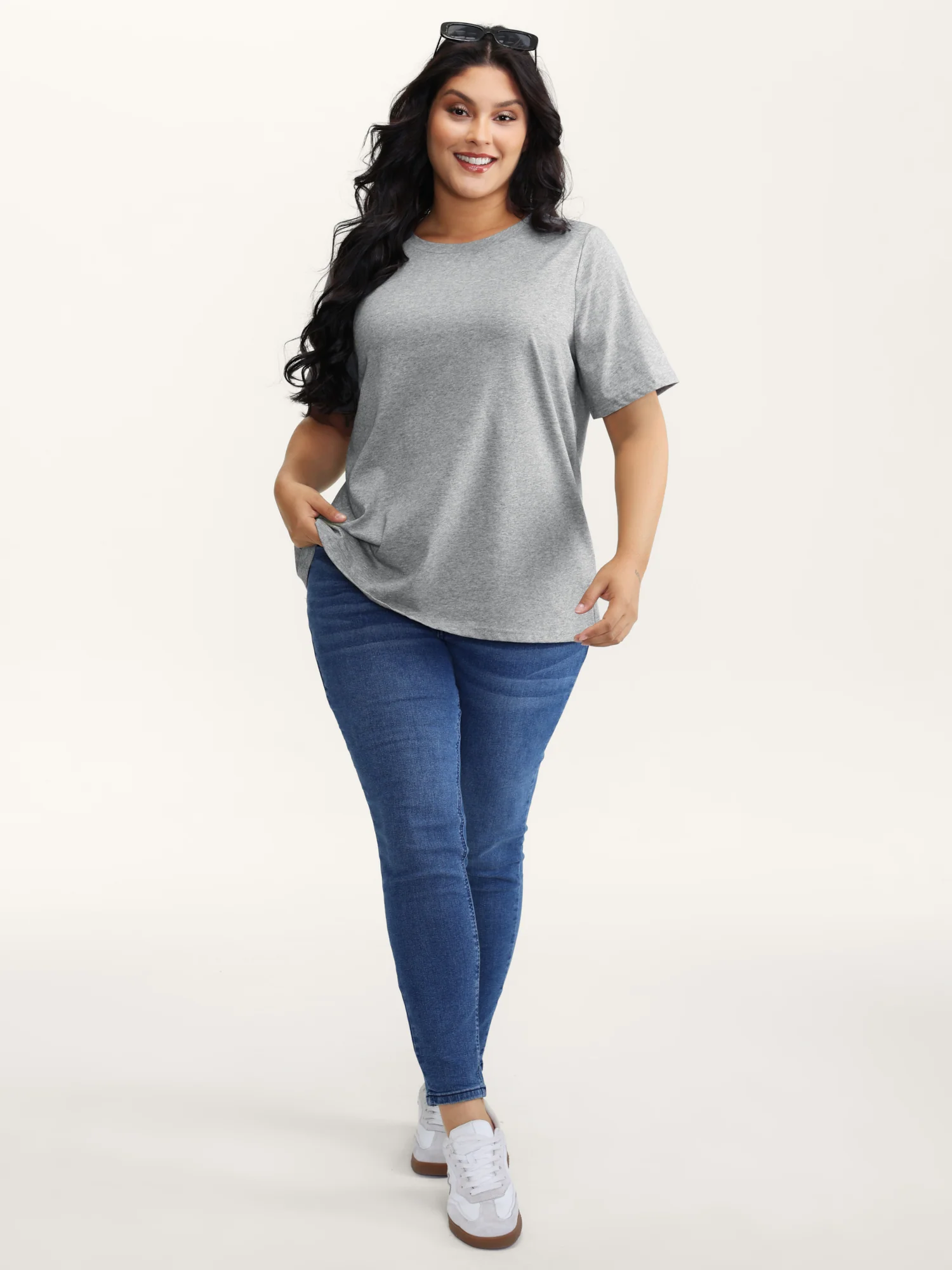 Stretchy Solid Crew Neck T-Shirt - Image 11