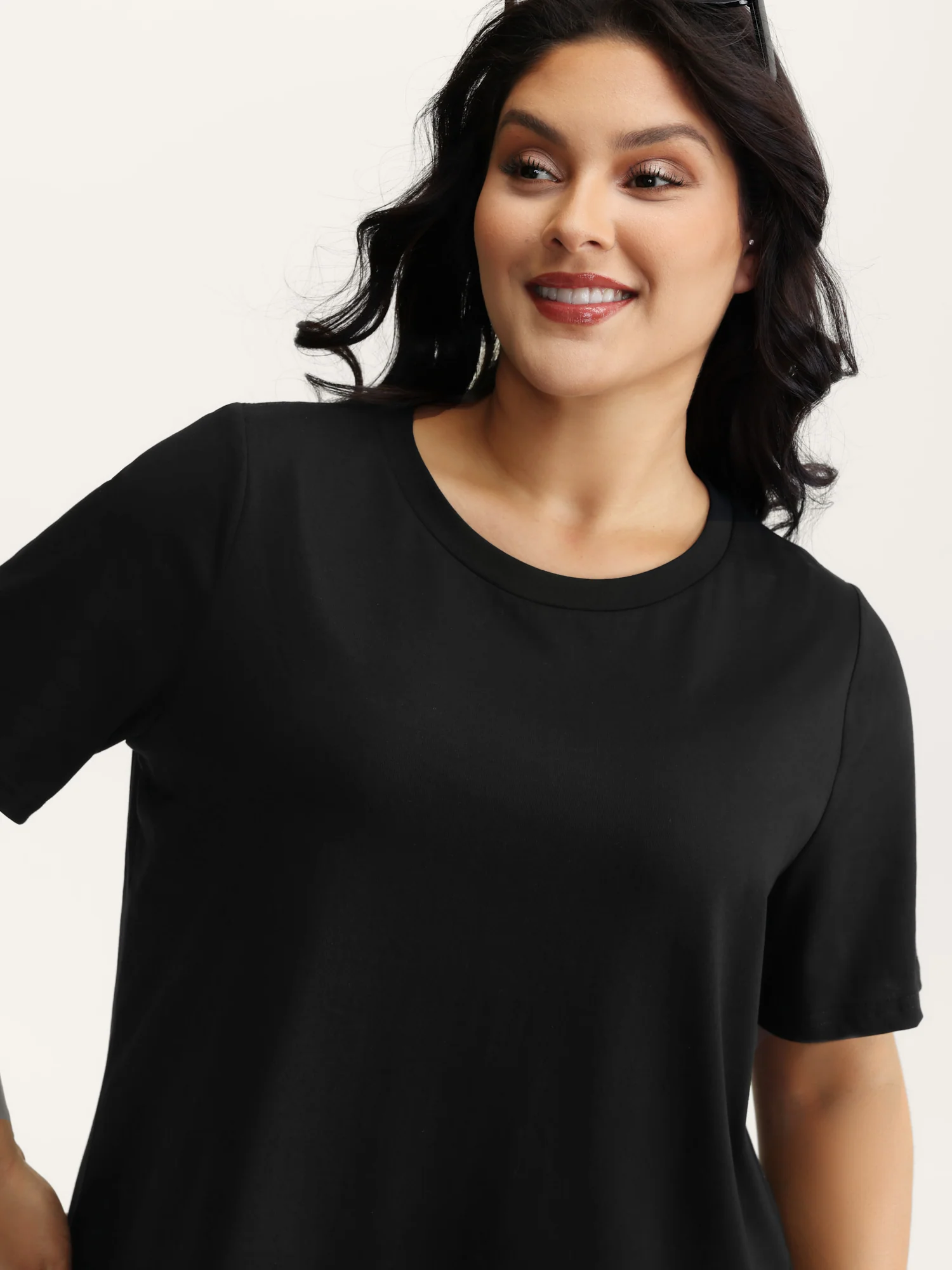 Stretchy Solid Crew Neck T-Shirt - Image 6