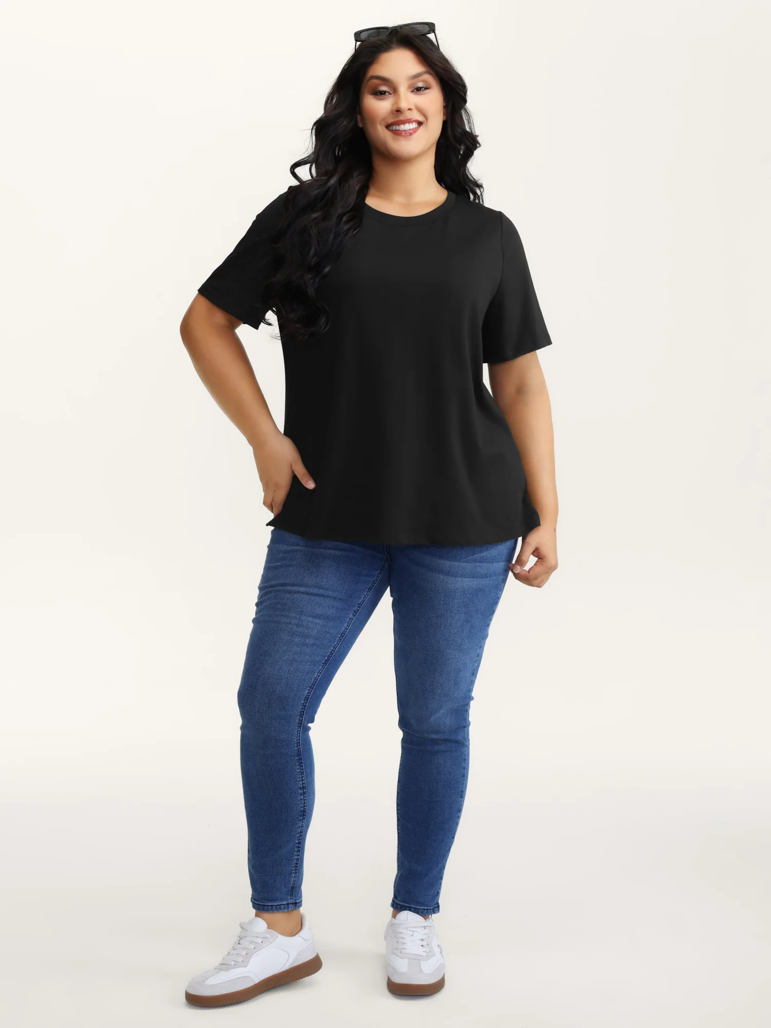 Stretchy Solid Crew Neck T-Shirt - Image 7
