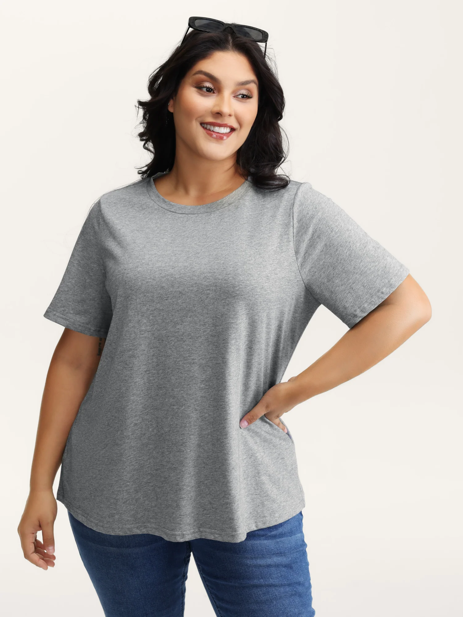 Stretchy Solid Crew Neck T-Shirt - Image 9