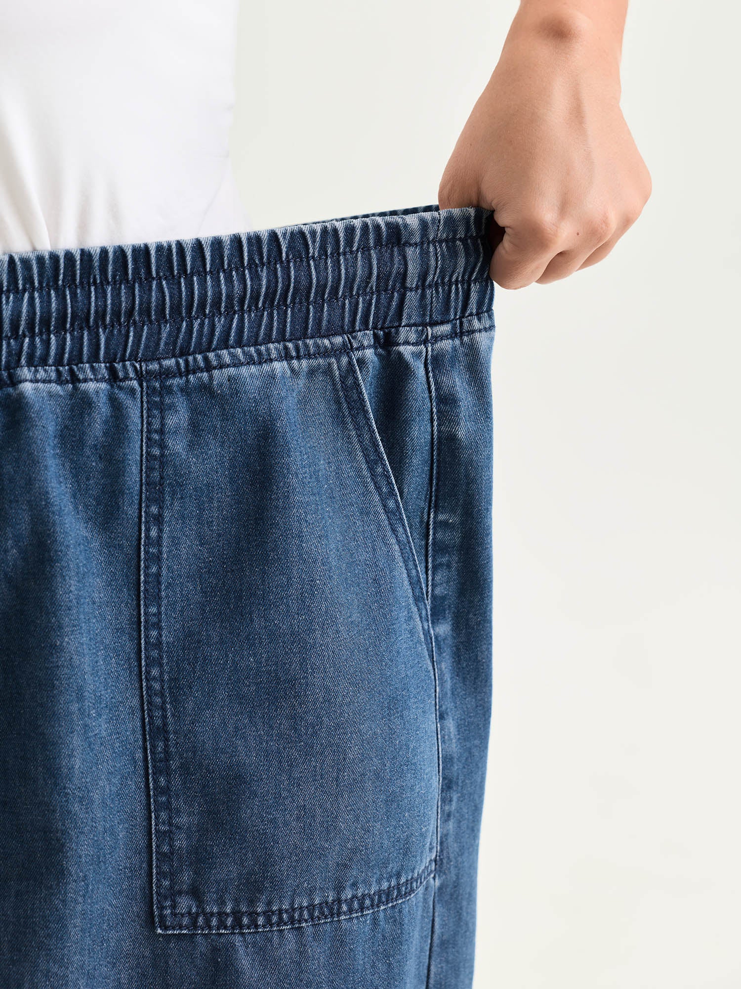 Stretchy Straight-Fit Denim Mini Skirt - Image 4