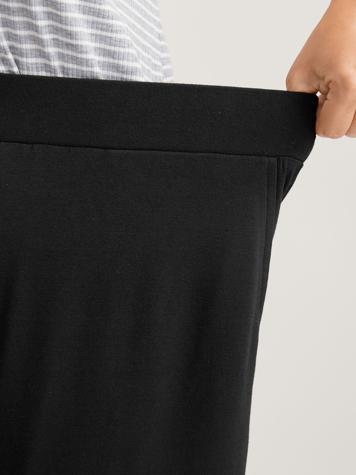Stretchy Straight-Leg Gathered Hem Pants - Image 4
