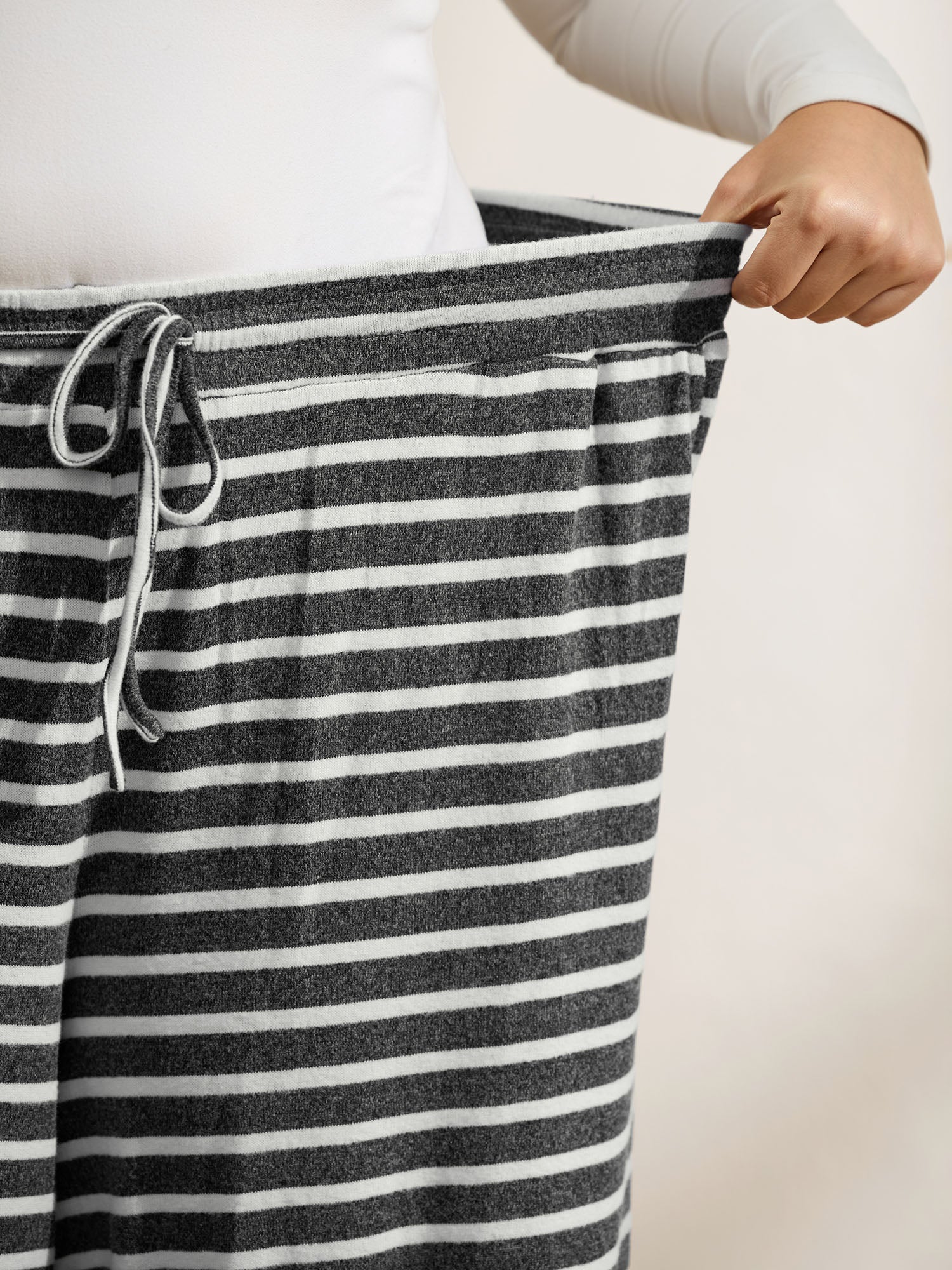 Stretchy Stripes Drawstring Wide-Leg Pants - Image 4
