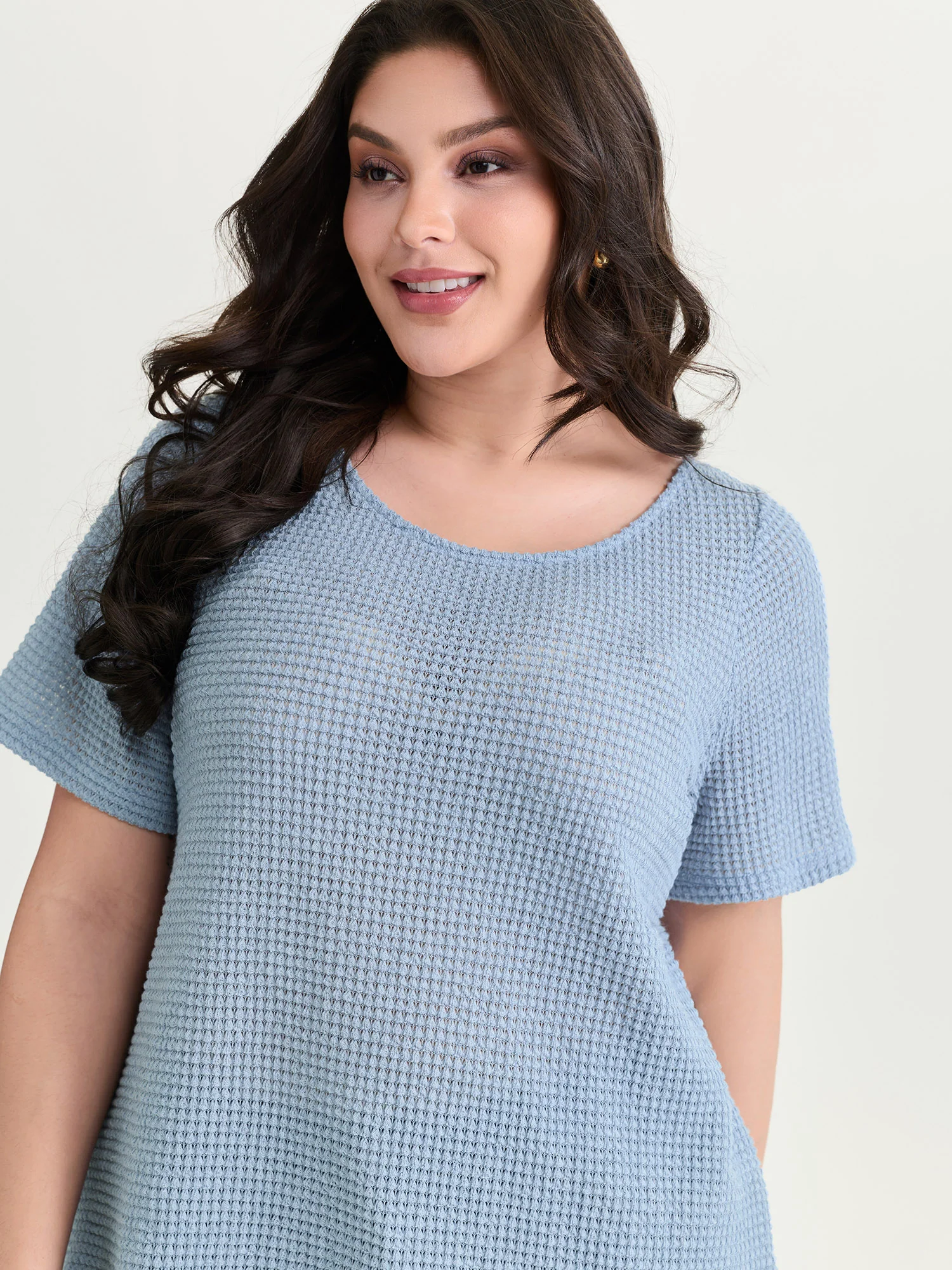 Stretchy Textured Round Neck Plain T-Shirt - Image 2