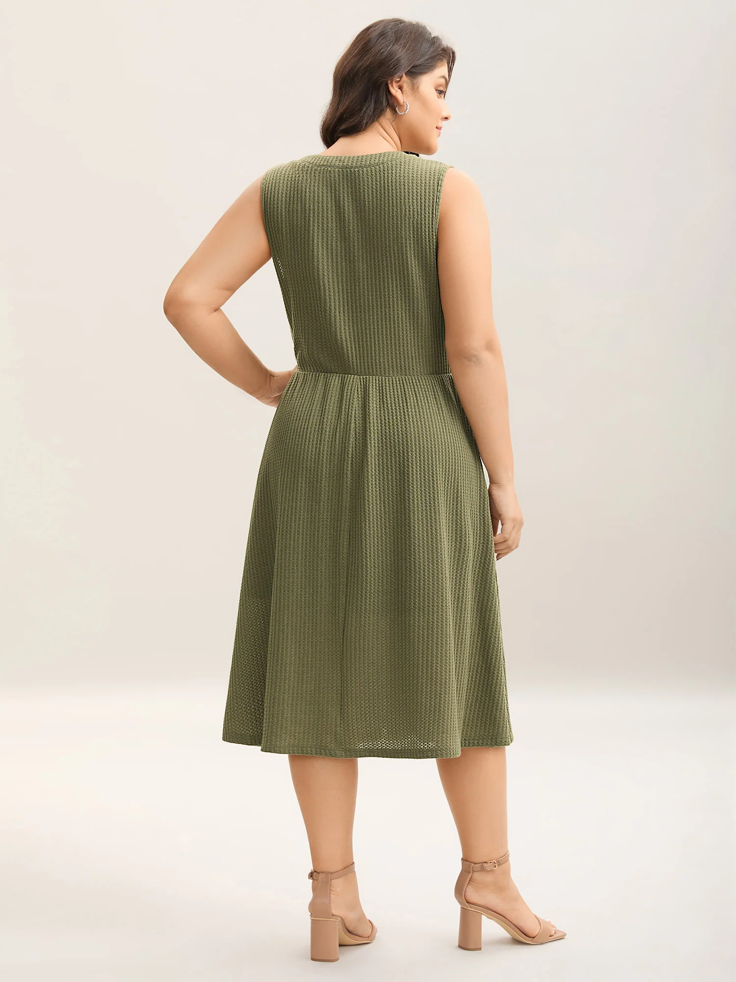 Stretchy Textured Waist-Tie Midi Dress - Image 5