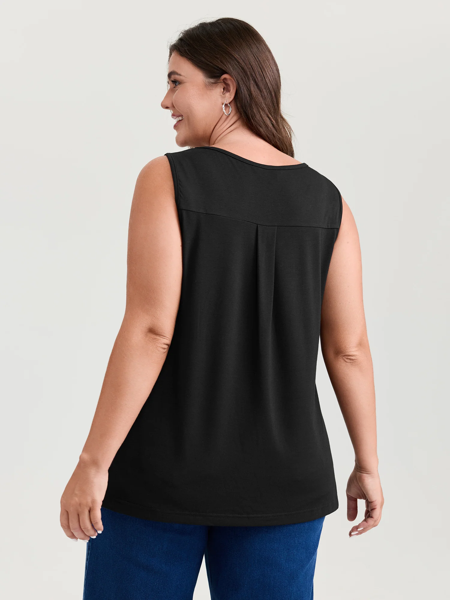 Stretchy V-Neck Pleated Tank Top - Image 4
