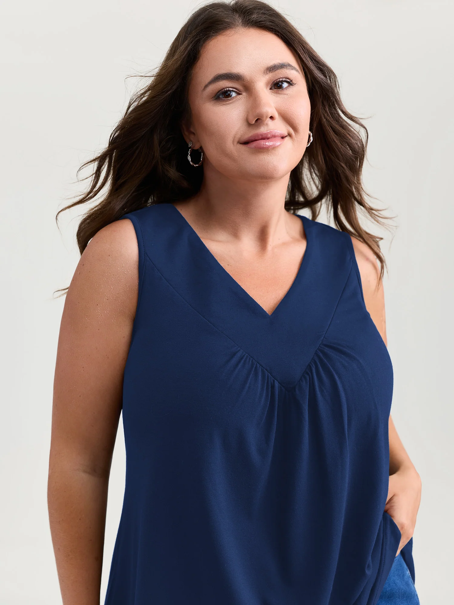 Stretchy V-Neck Pleated Tank Top - Image 7