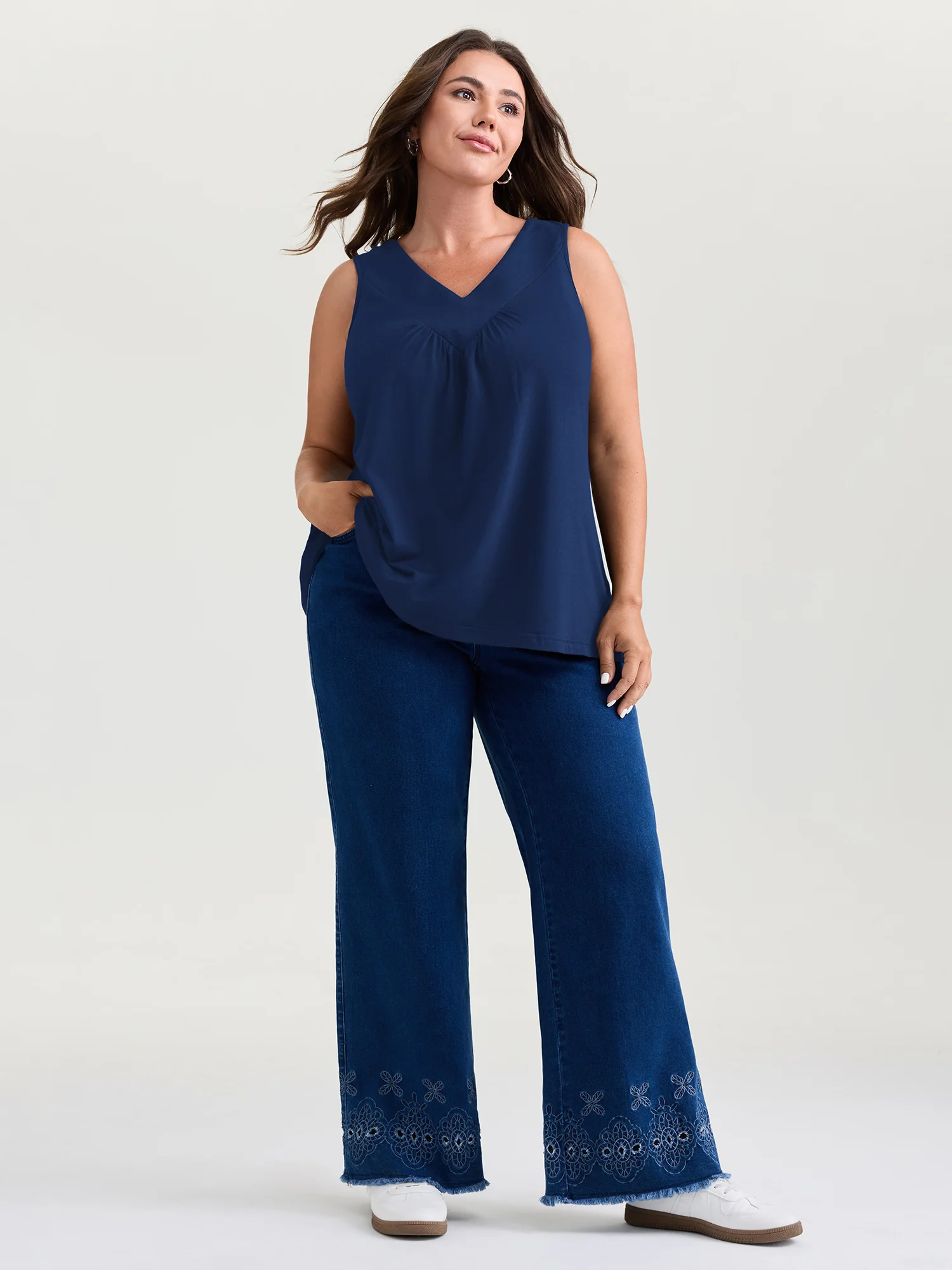 Stretchy V-Neck Pleated Tank Top - Image 9