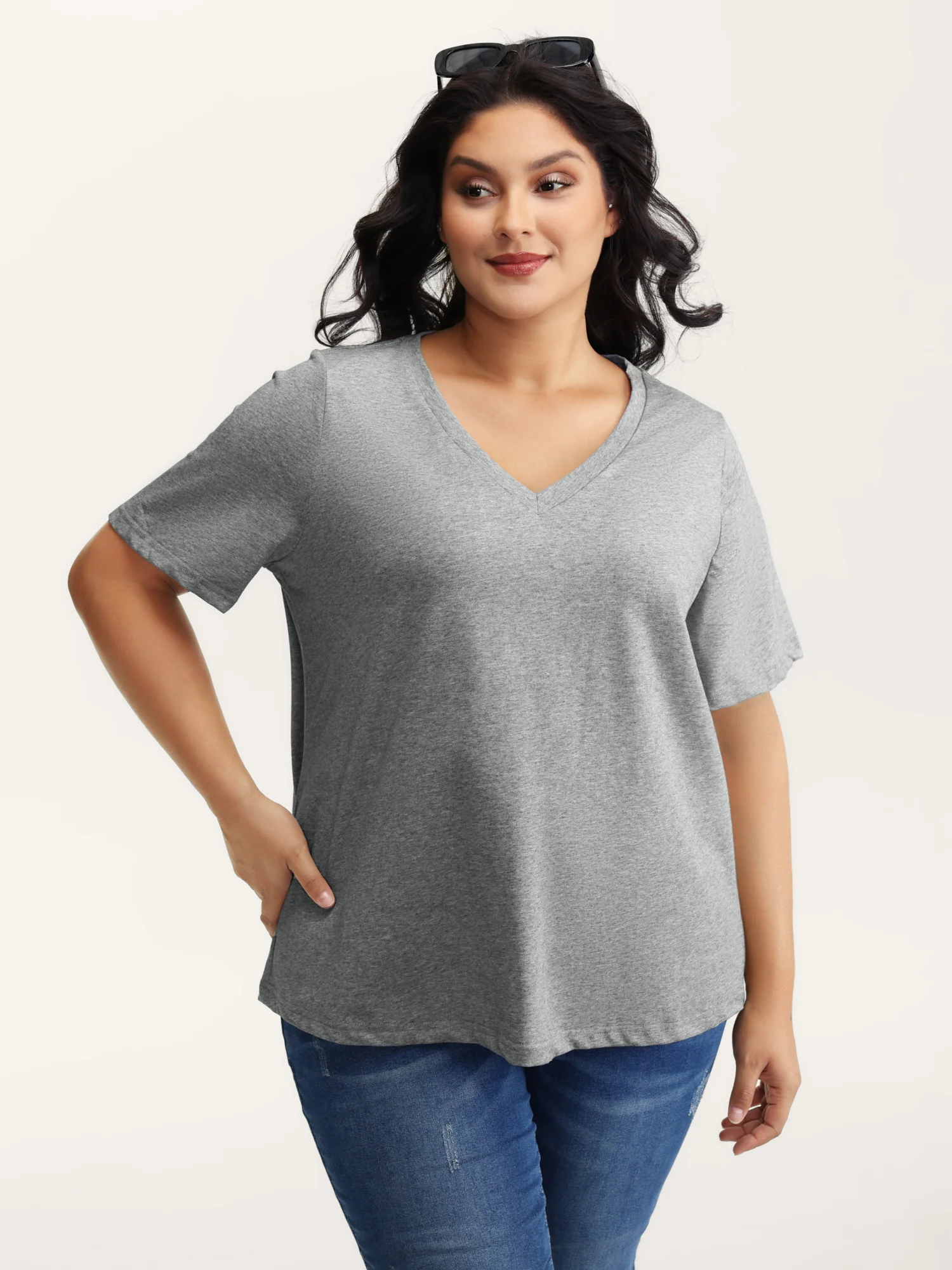 Stretchy V-Neck Solid T-Shirt - Image 10