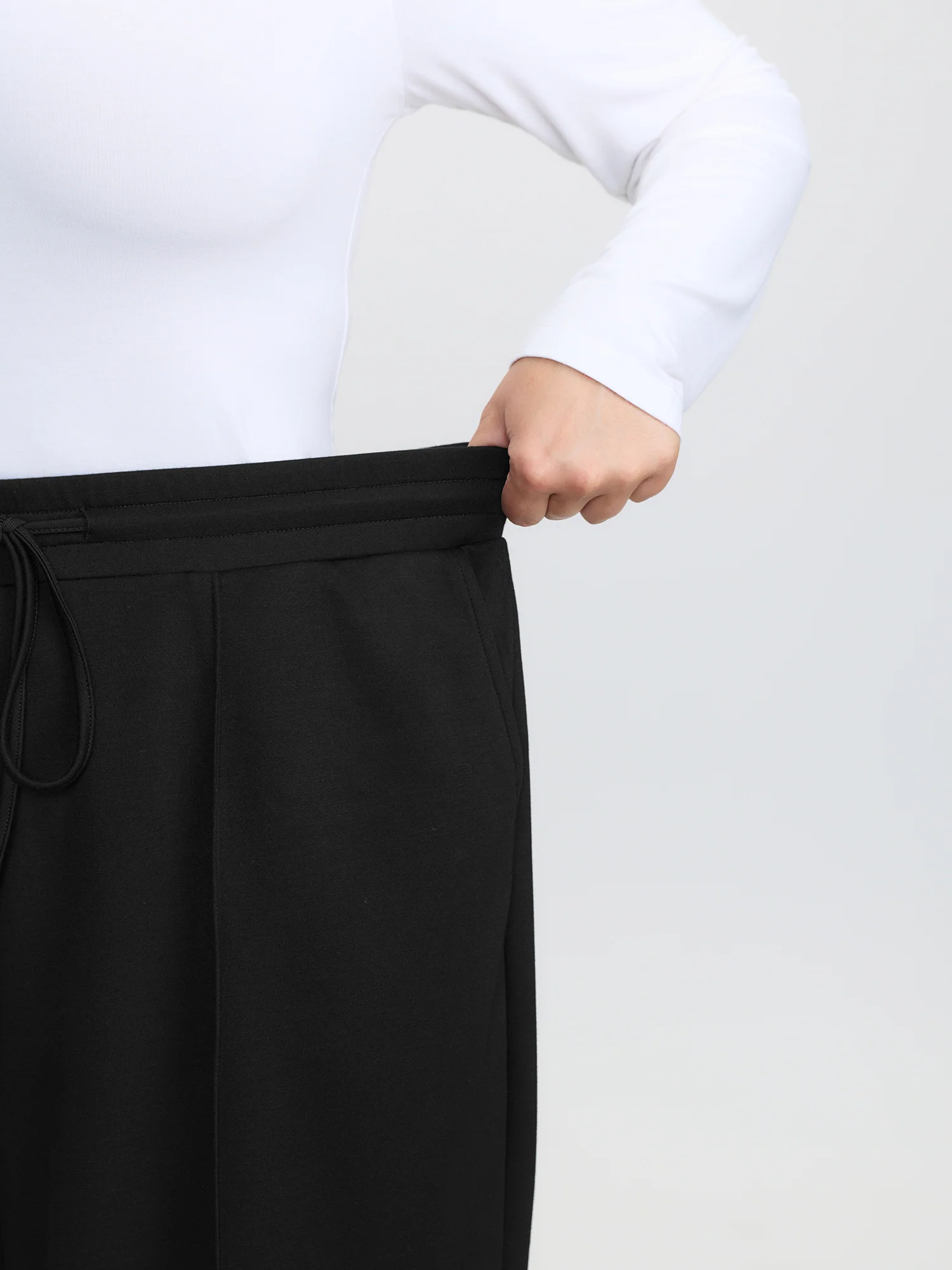 Stretchy Waist Pockets Drawstring Pants - Image 3