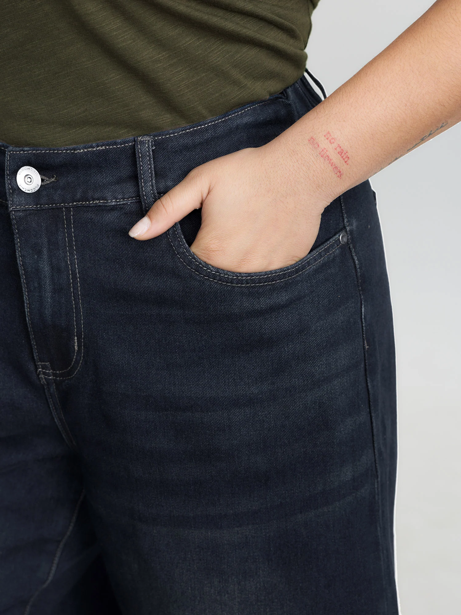 Pull-On Stretchy-Waist Wide-Leg Jeans - Image 3