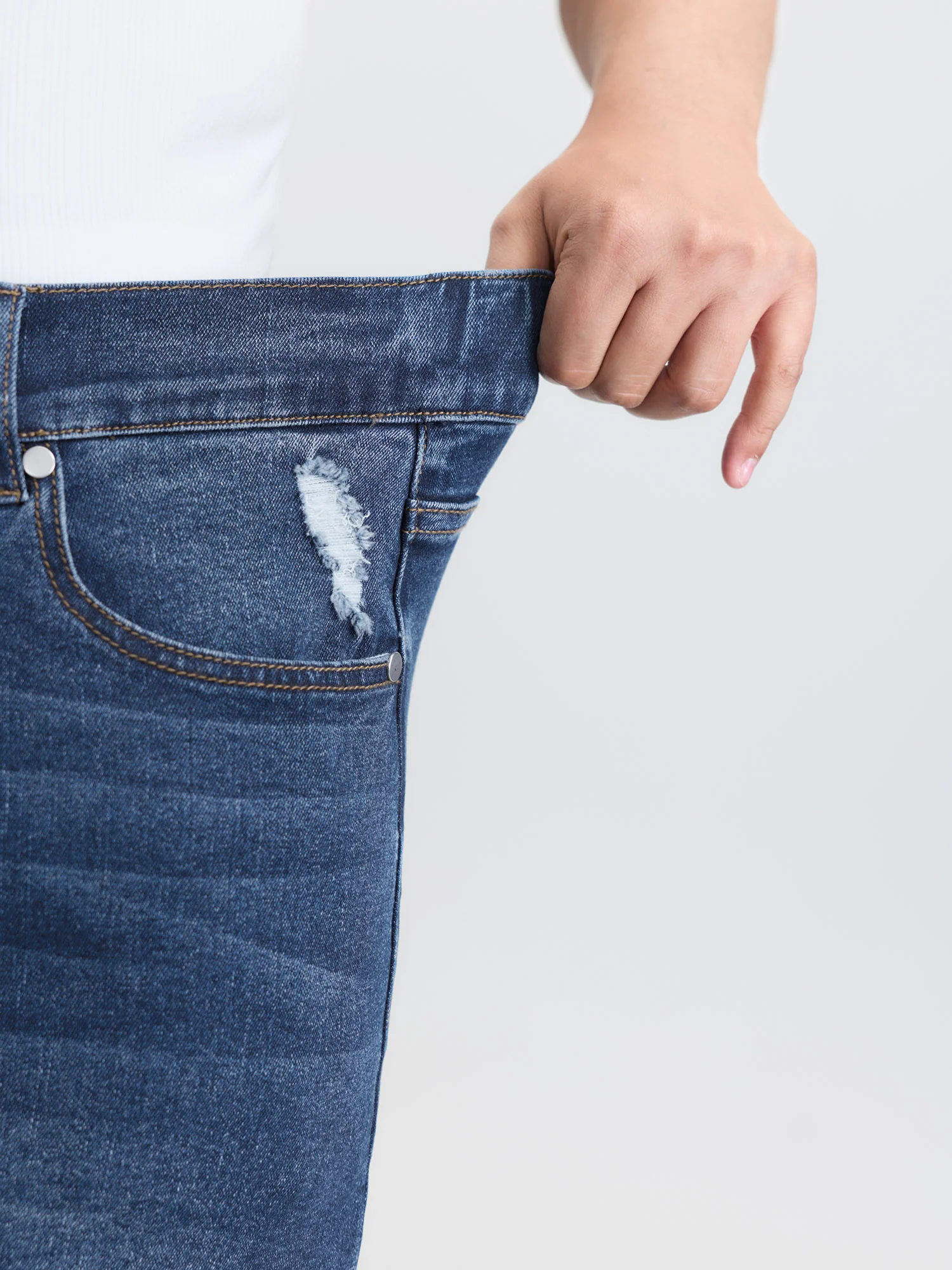 Stretchy Waist Ripped Hem Denim Shorts - Image 4