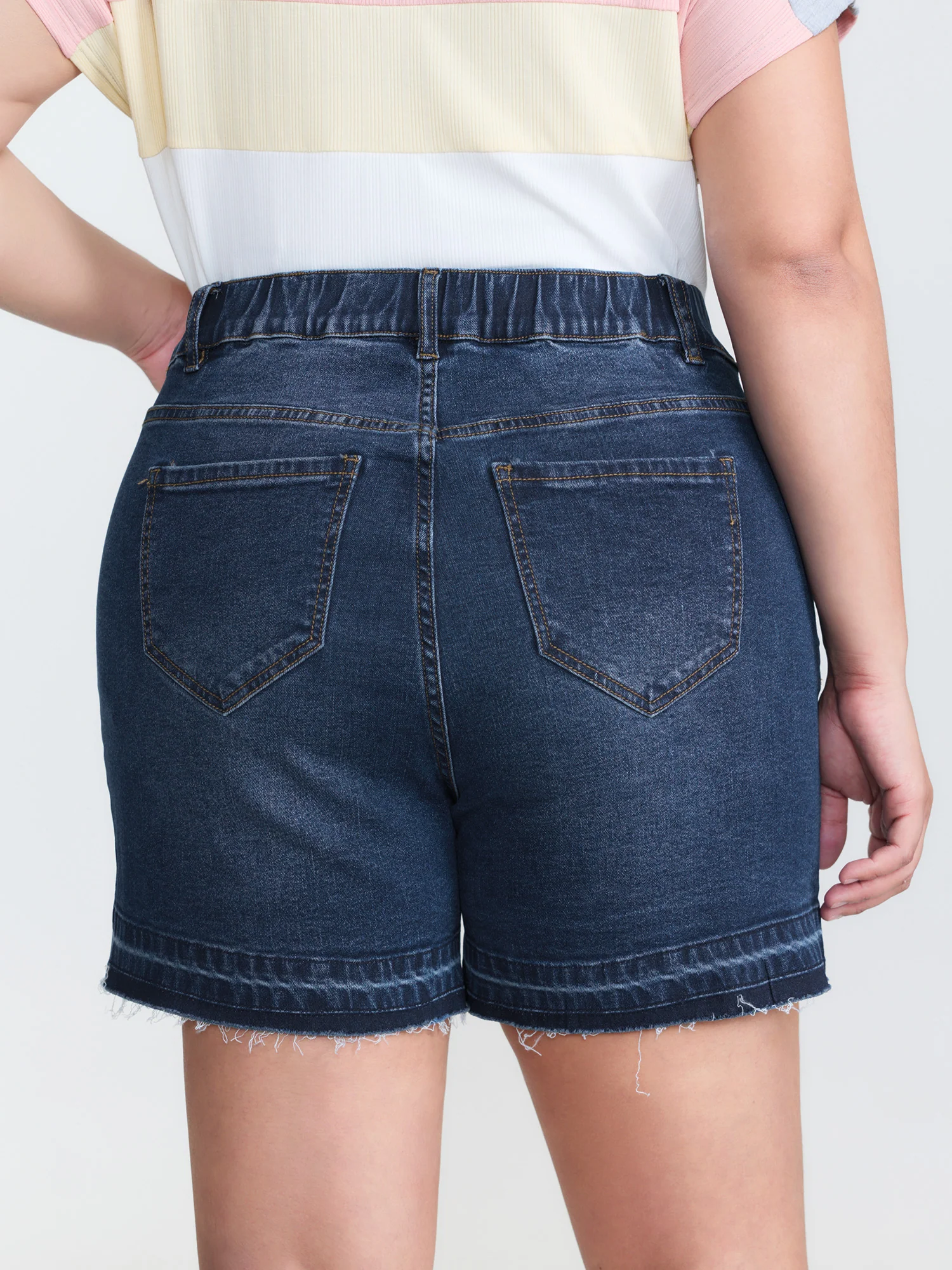 Stretchy Waist Ripped Hem Denim Shorts - Image 6