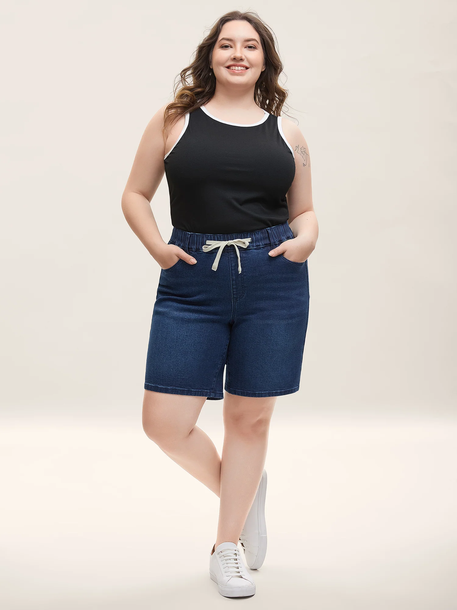 Stretchy Waist Tie Straight-Leg Denim Shorts - Image 4