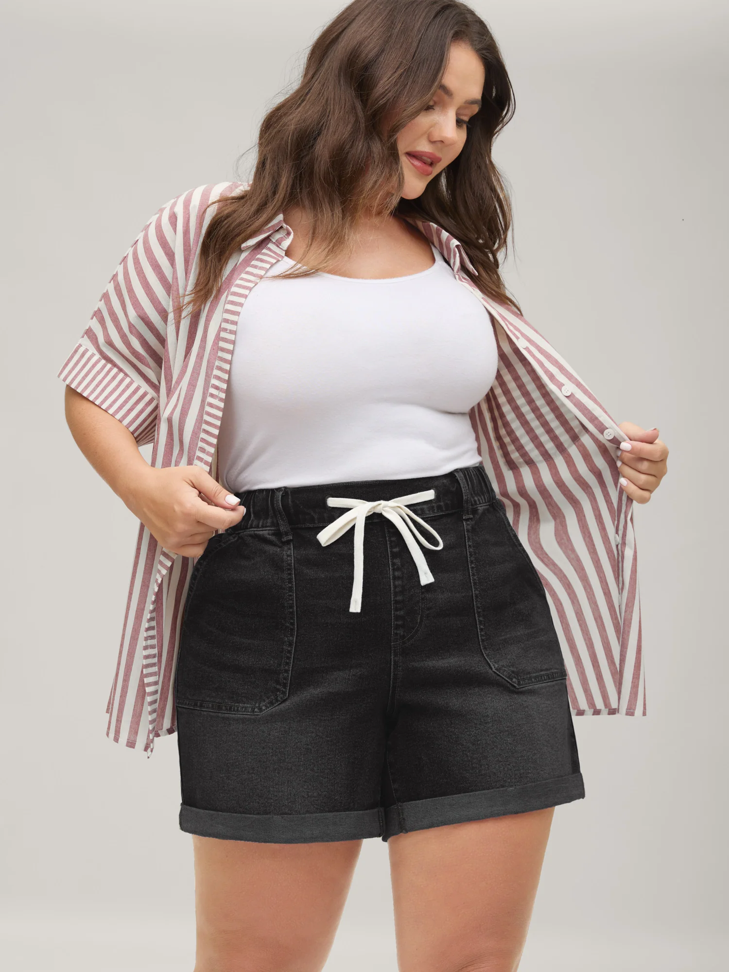 Pull-On Folded Hem High-Rise Denim Shorts - Image 11