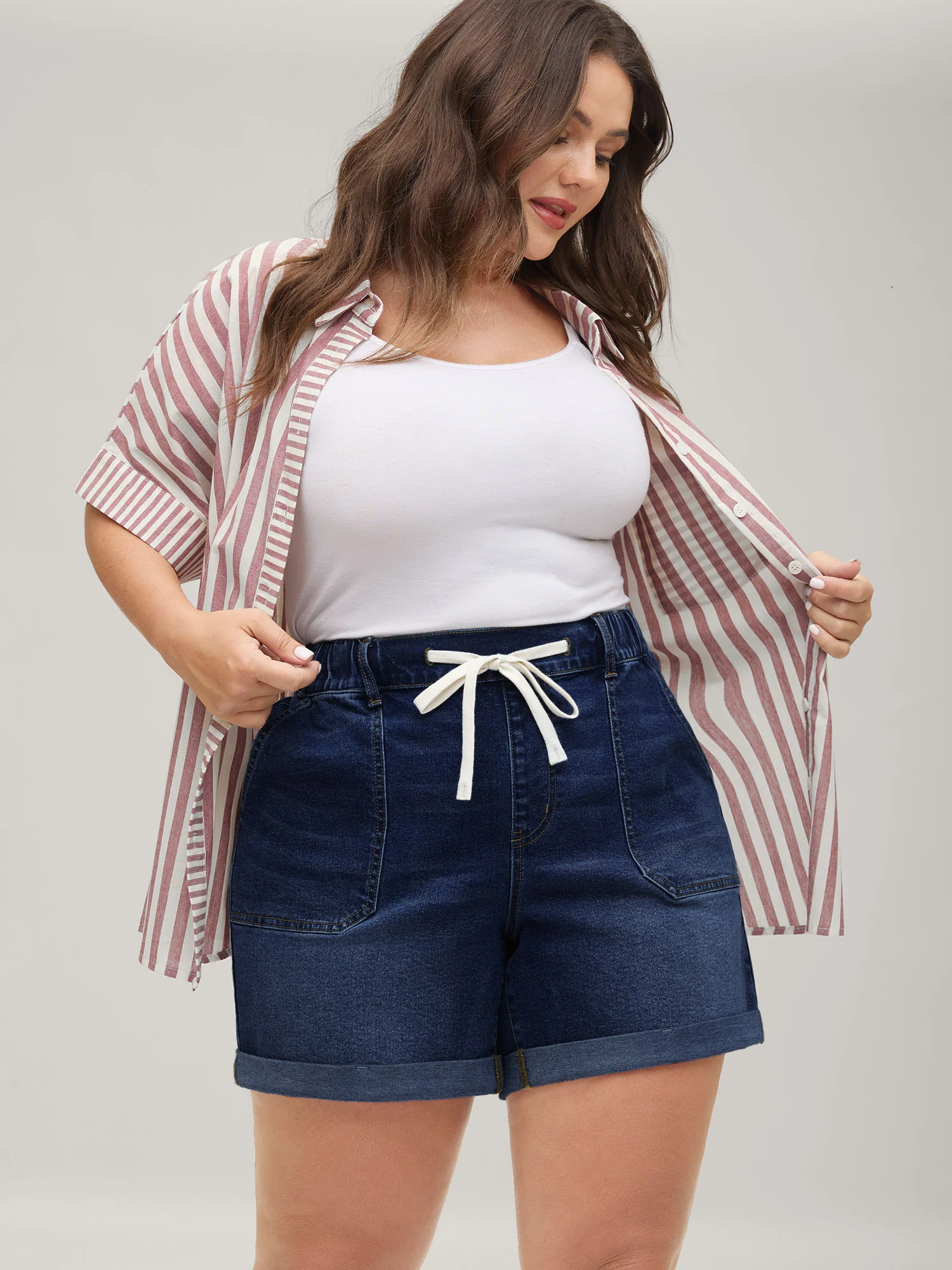 Pull-On Folded Hem High-Rise Denim Shorts - Image 17