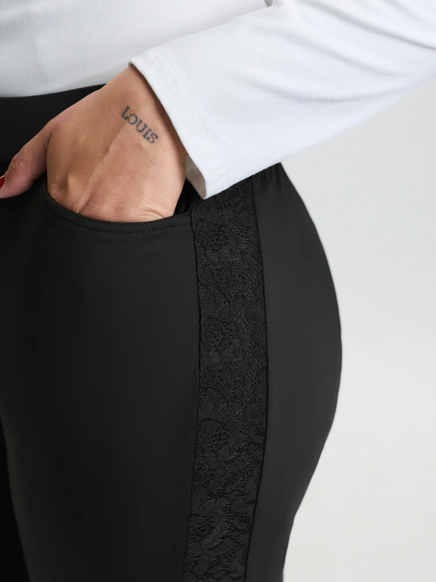 Stretchy Waistband Skinny-Fit Pants - Image 3