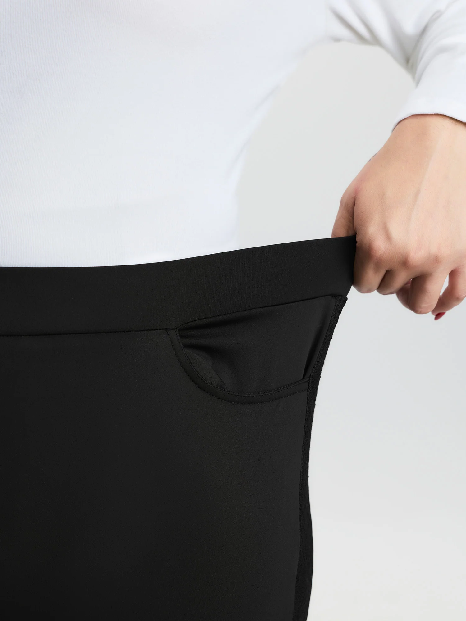 Stretchy Waistband Skinny-Fit Pants - Image 4
