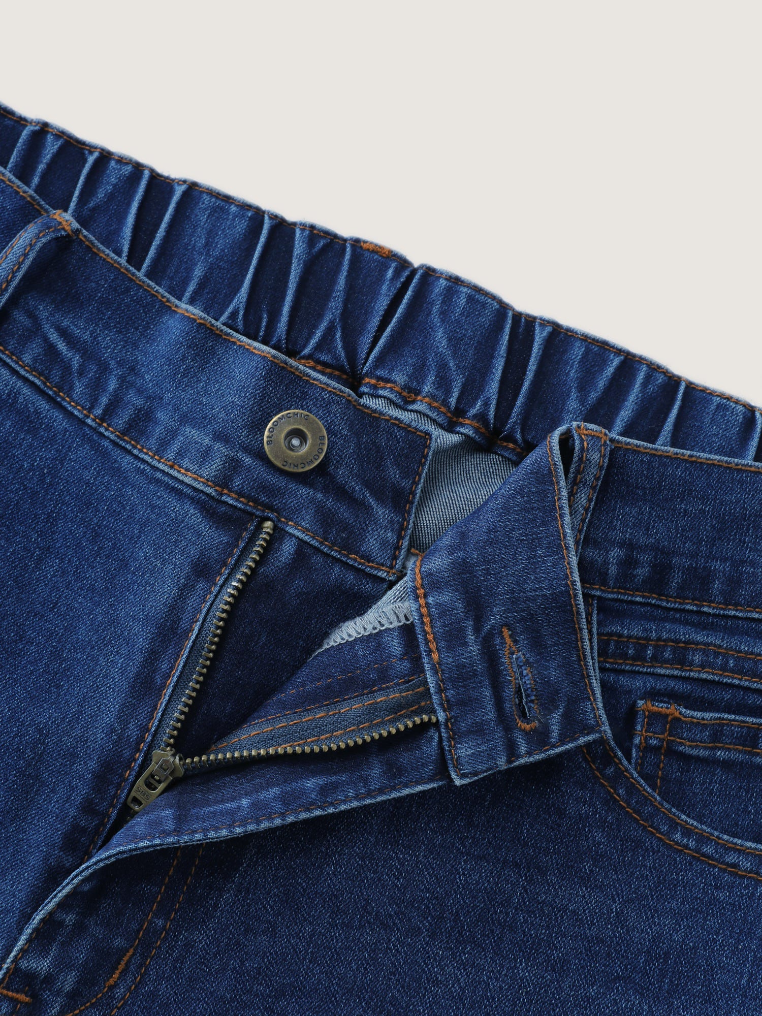 Relaxed-Fit Back Elastic Waist Wide-Leg Jeans - Image 6