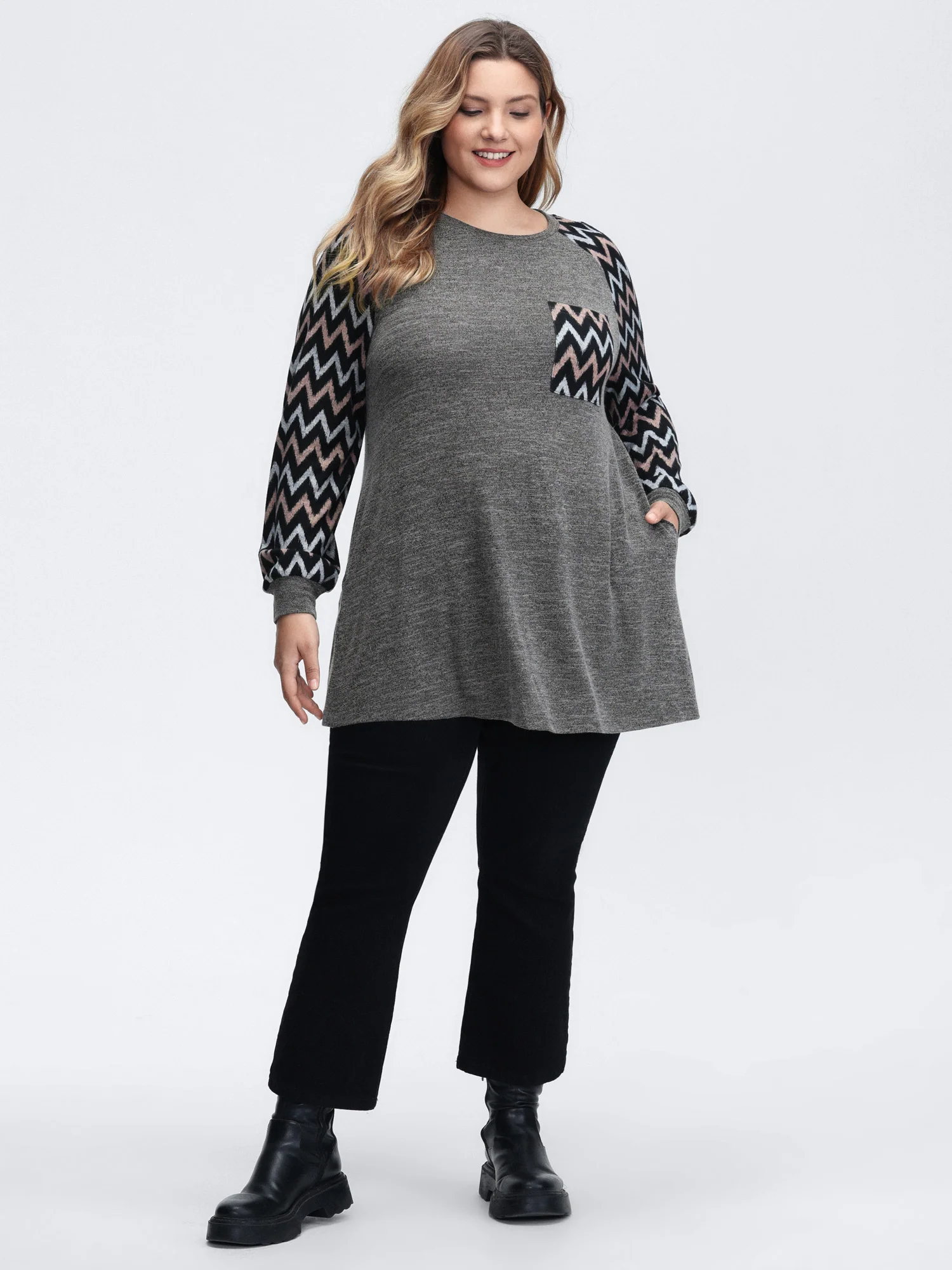 Stretchy Wavy Pattern Contrast T-Shirt - Image 3