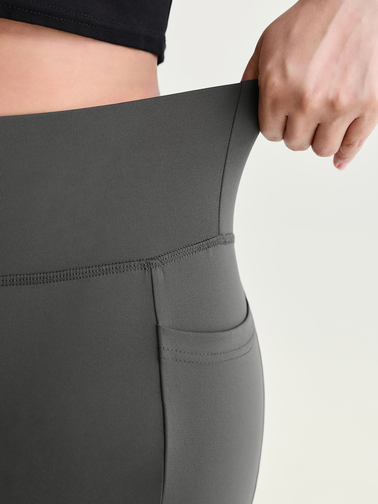 Stretchy Wide Waistband Pocket Leggings - Image 4