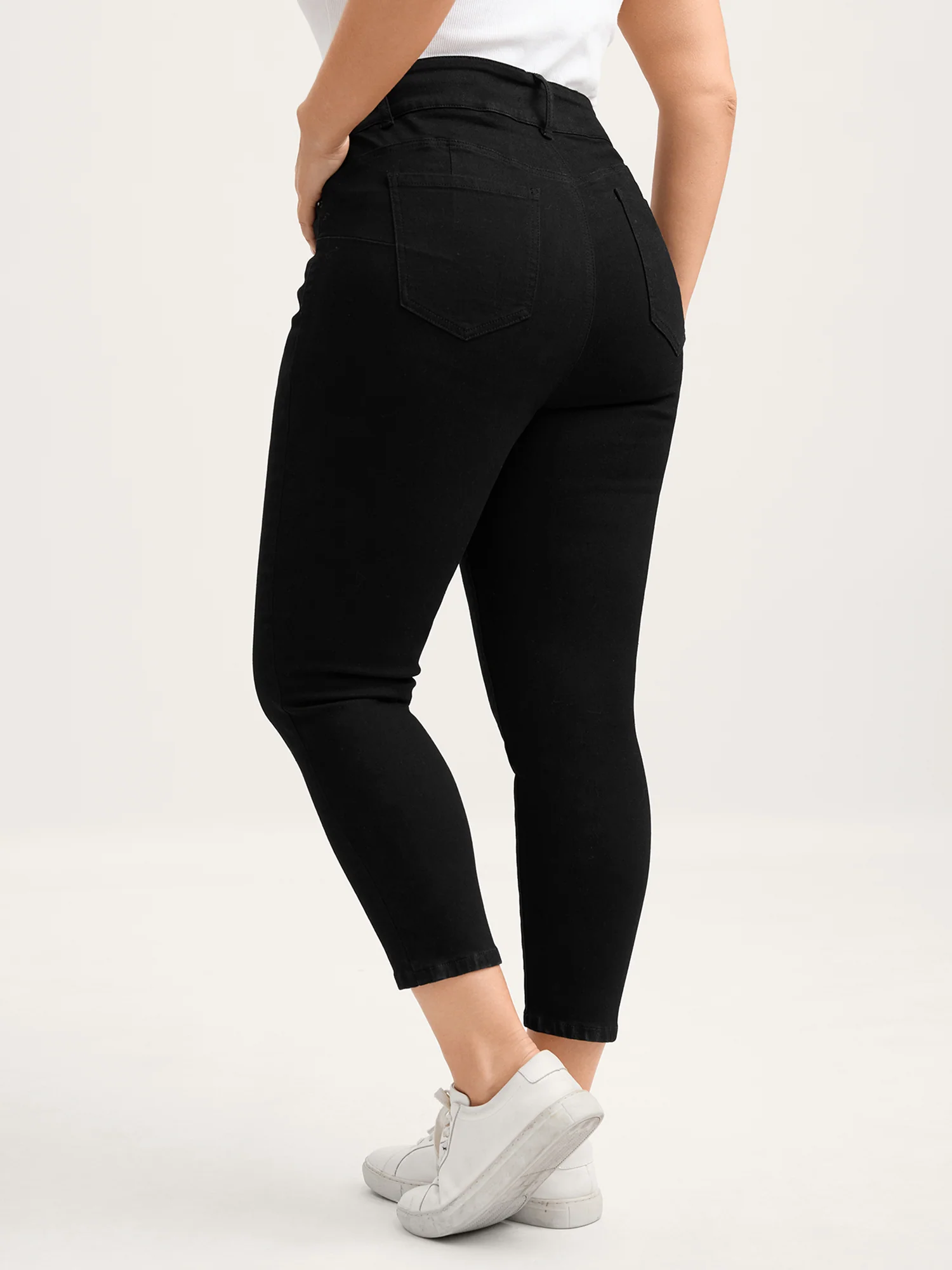 Hip Sculpting High Rise Cropped Jeans - Image 4