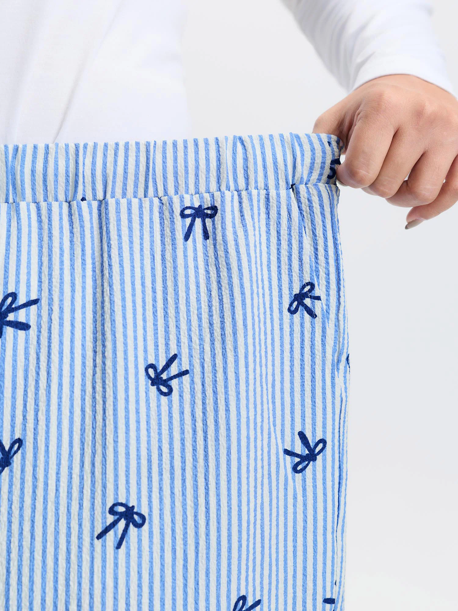 Stripe Bowknot Print Pockets Pants - Image 4