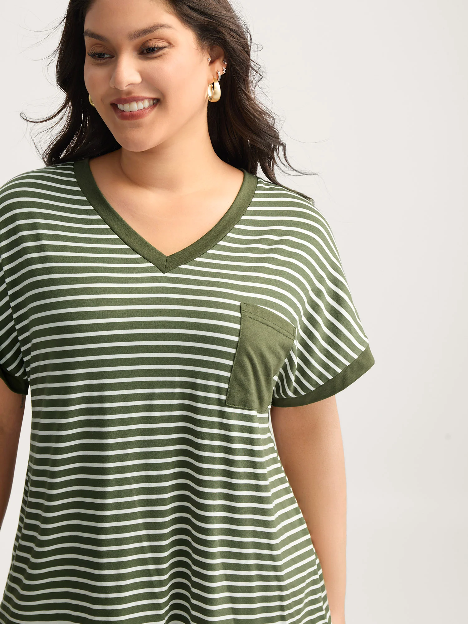 Stripe Color Contrast Pockets T-Shirt - Image 2