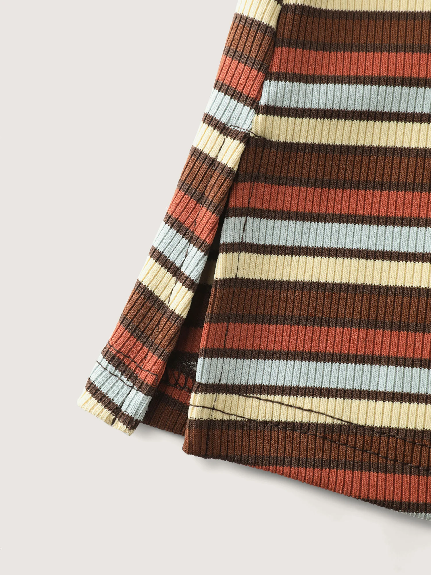 Stripe Color Contrast Round Neck T-Shirt - Image 7