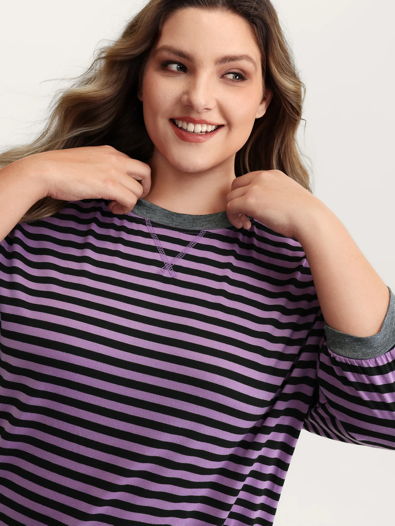Stripe Color Contrast Stretchy T-Shirt - Image 2