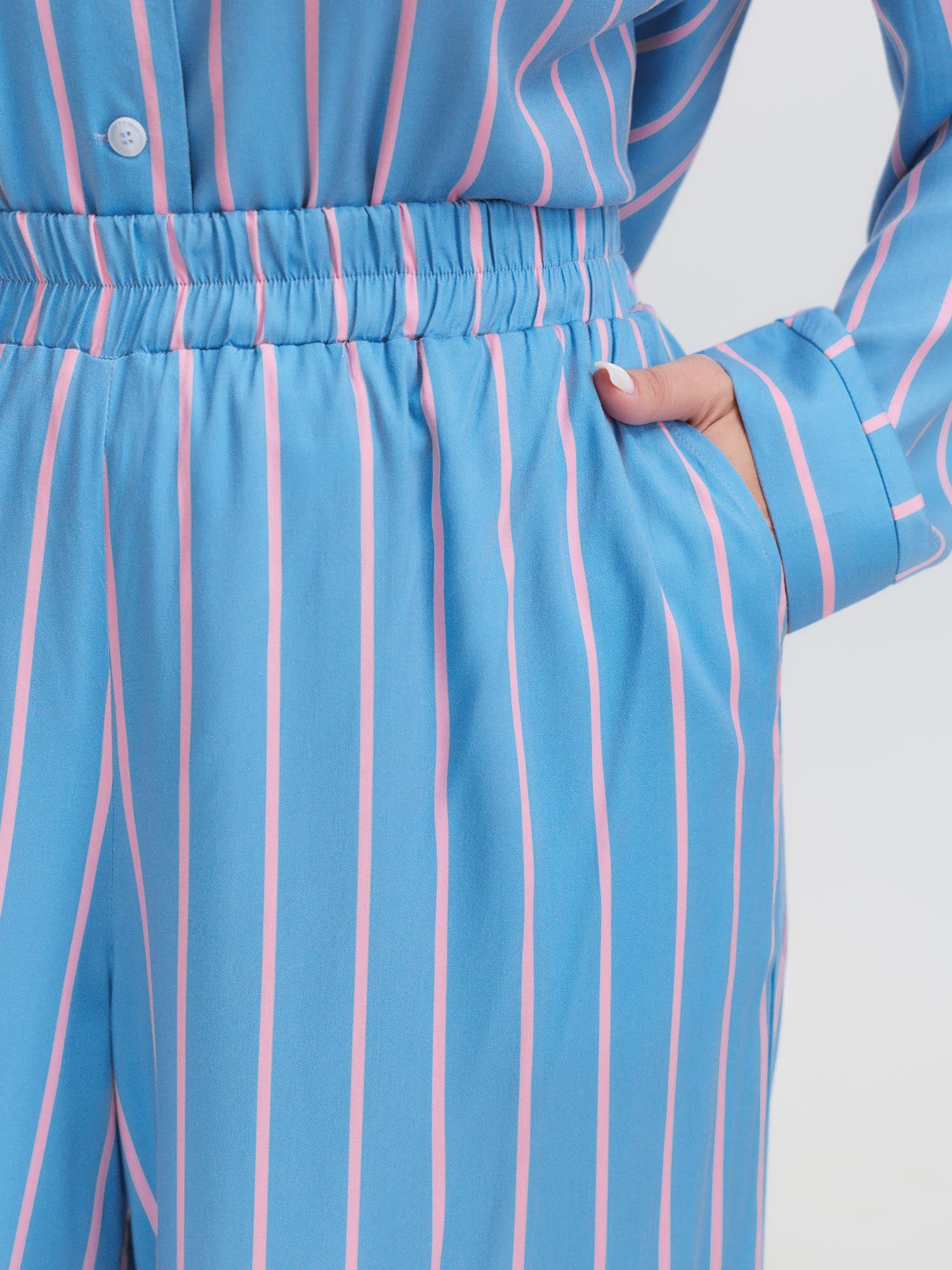 Stripe Print Pockets Two-Piece Lounge Set - Image 4