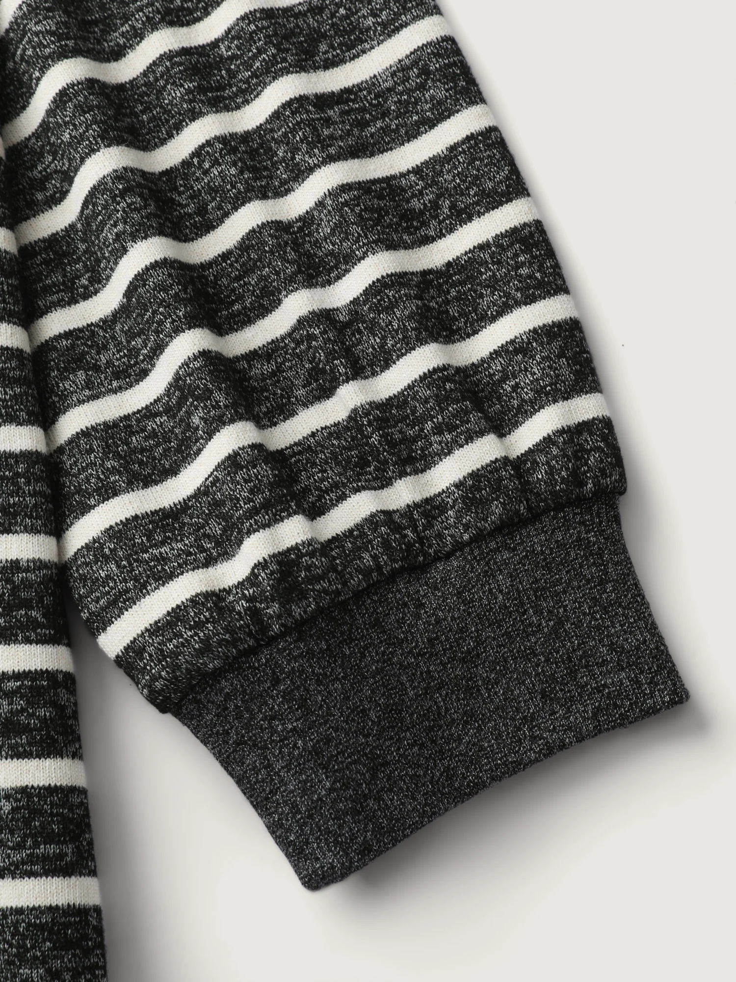 Striped Color Contrast Button Hoodie - Image 7